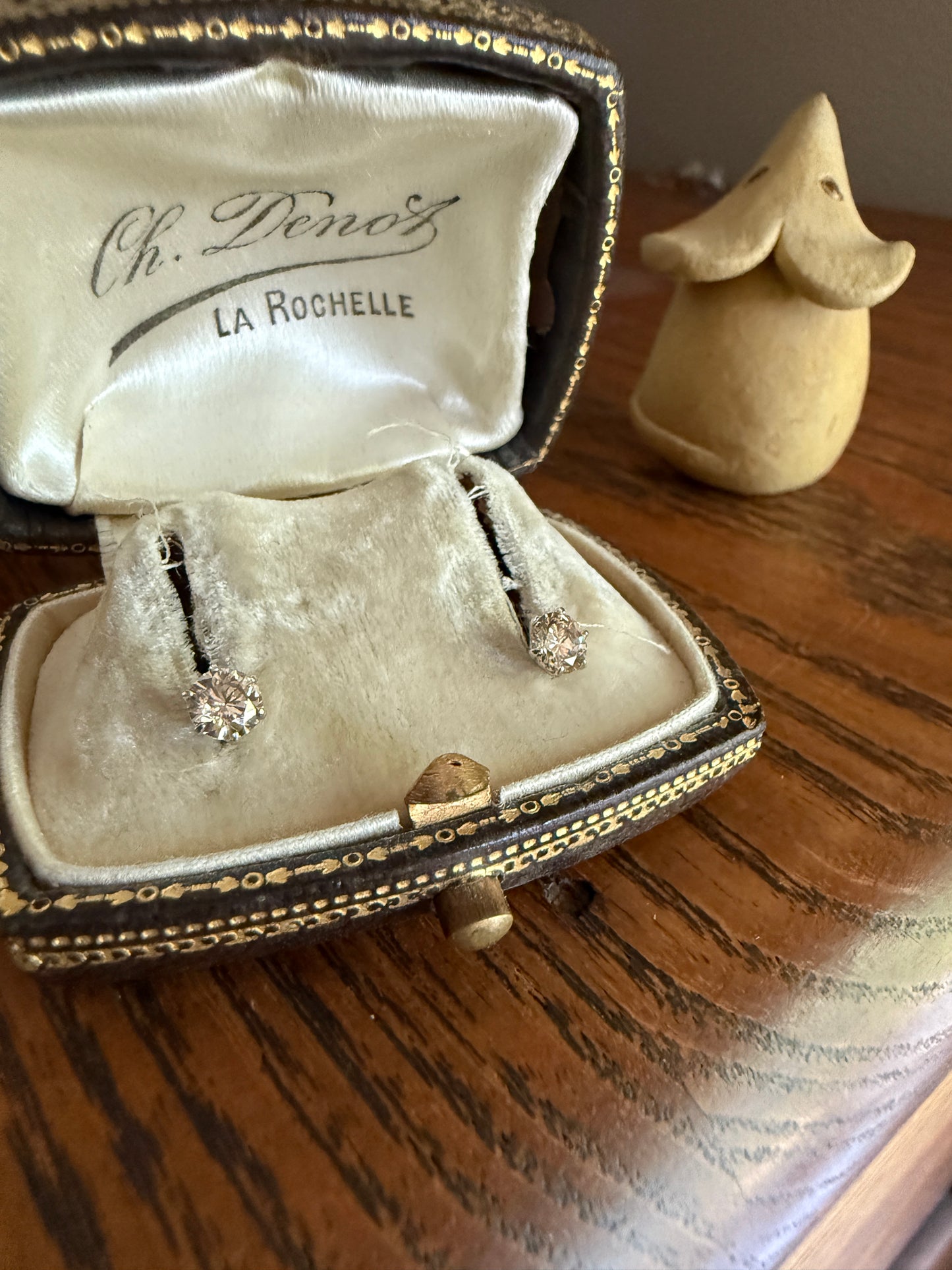 FIERY Vintage 0.6 Carat Tdw Champagne DIAMOND Stud Earrings French 18k White Gold .3 Each Daily Wearers Minimalist