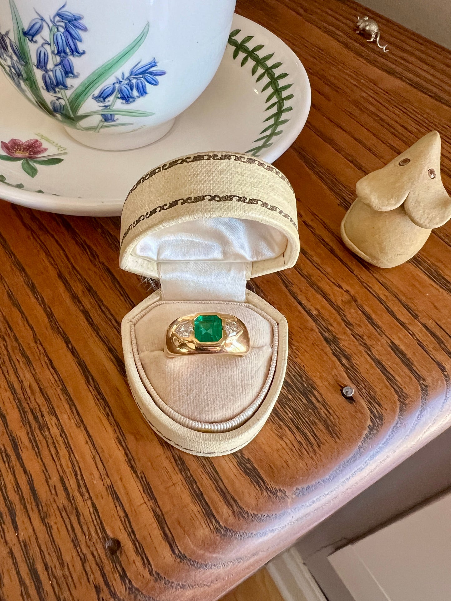 HEXAGON SHIELD Diamond Green EMERALD Chunky Vintage Three Stone Gypsy Ring French 18k Gold Wide Band Natural Heavy