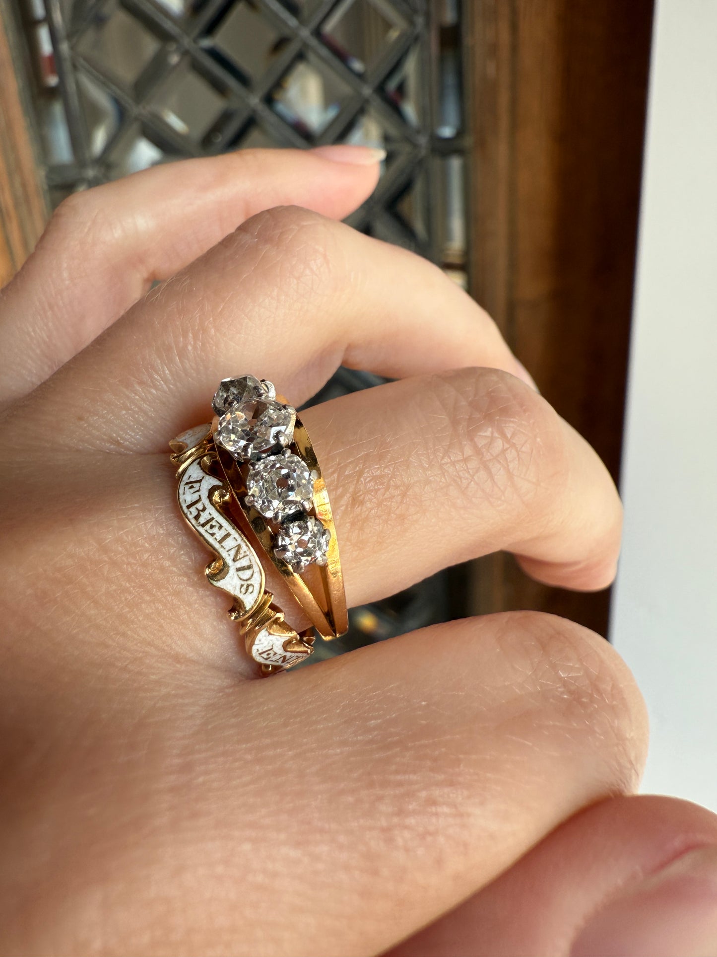Antique "REMEMBER Your FRIENDS End" GEORGIAN Era White Enamel 18k Gold Swirl Mourning Ring Band Comfort Fit