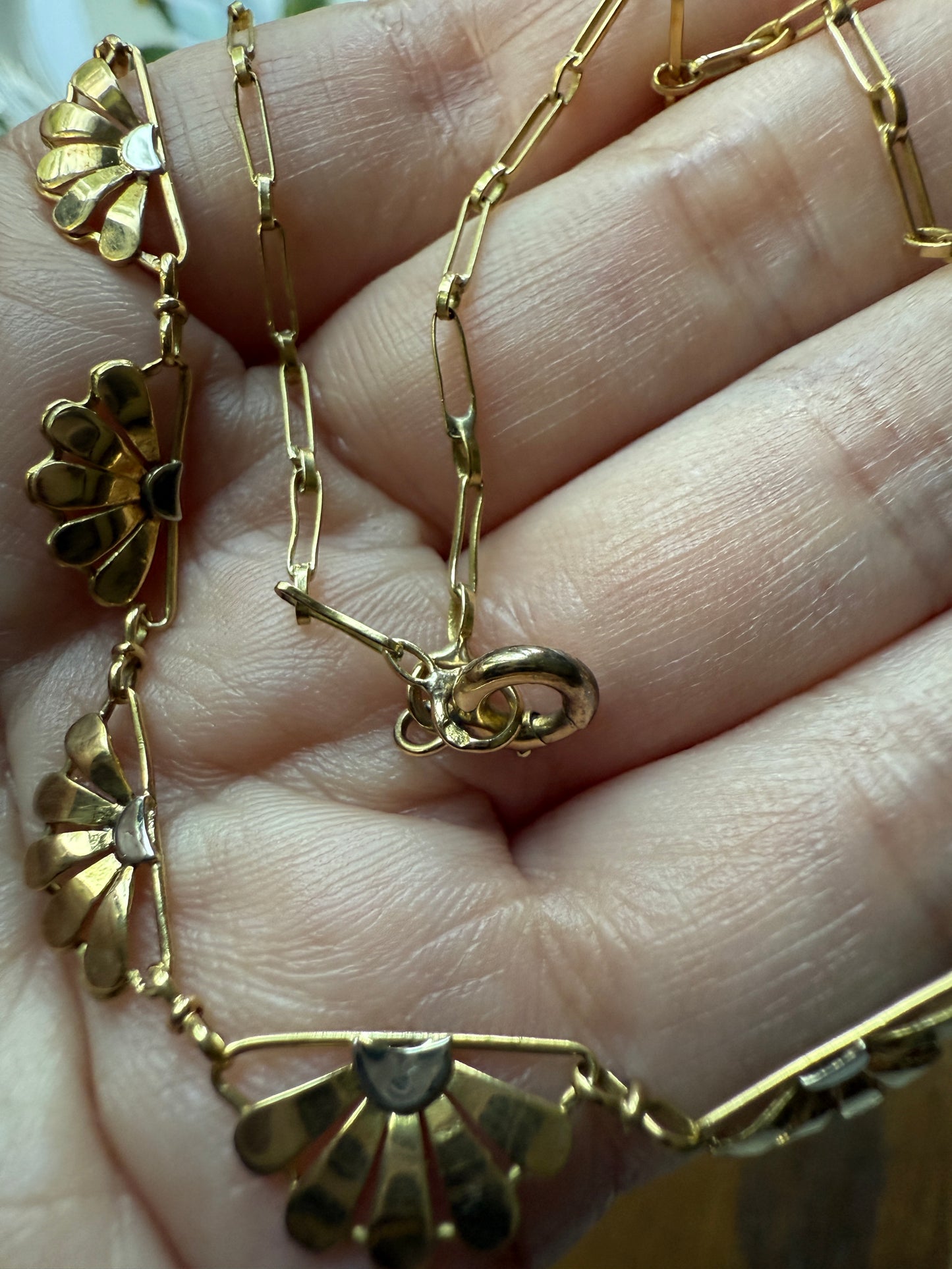 For a Good Cause! DAISIES French Art Deco Antique 18k Gold Floral Necklace Drapery Chain Collar Flower Pendants Figural