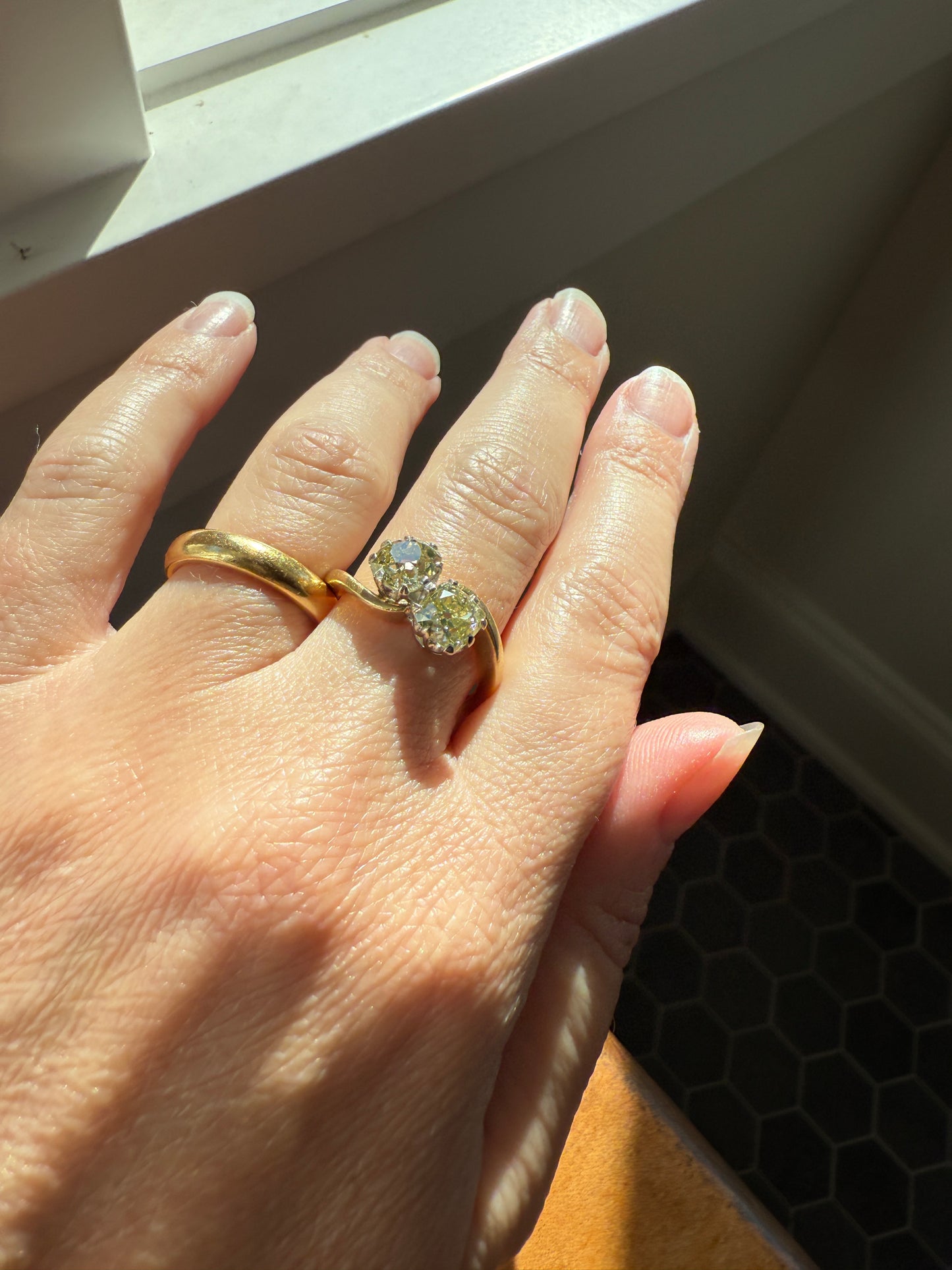 Antique Toi et Moi 2.1 CARAT Old Mine Cut DIAMOND Fancy Light Yellow Chunky 2 Stone Ring 18k Gold Angled Swirl Band Stacker c1901 Victorian