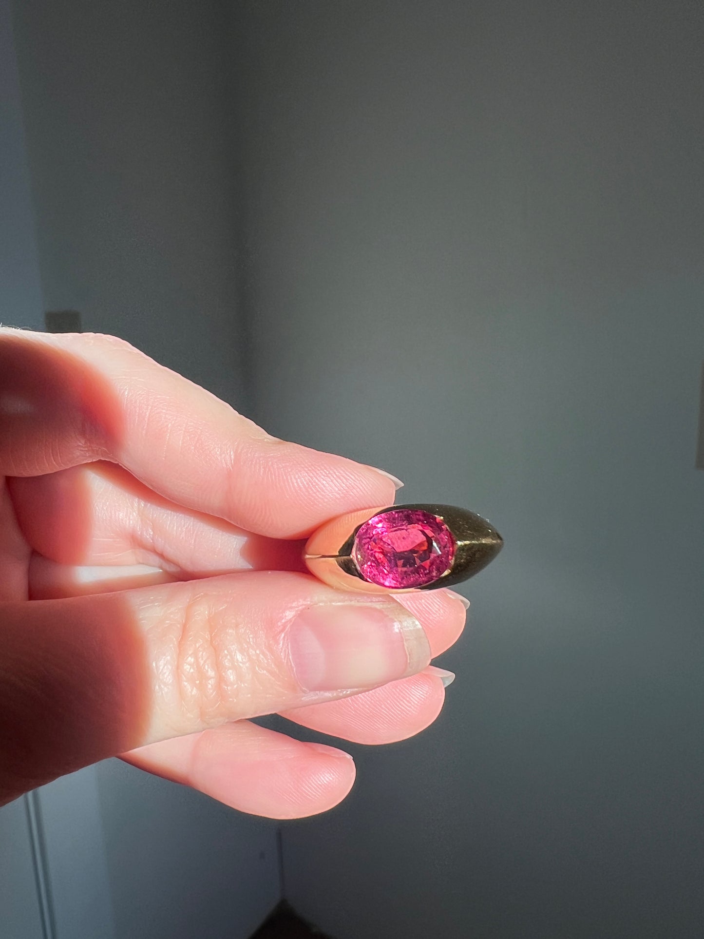 MEGA Natural Pink TOURMALINE Knife Edge Domed Bombe Ring Band French Vintage Preowned HEAVY 13.6g 18k Gold Retro Statement Stacker