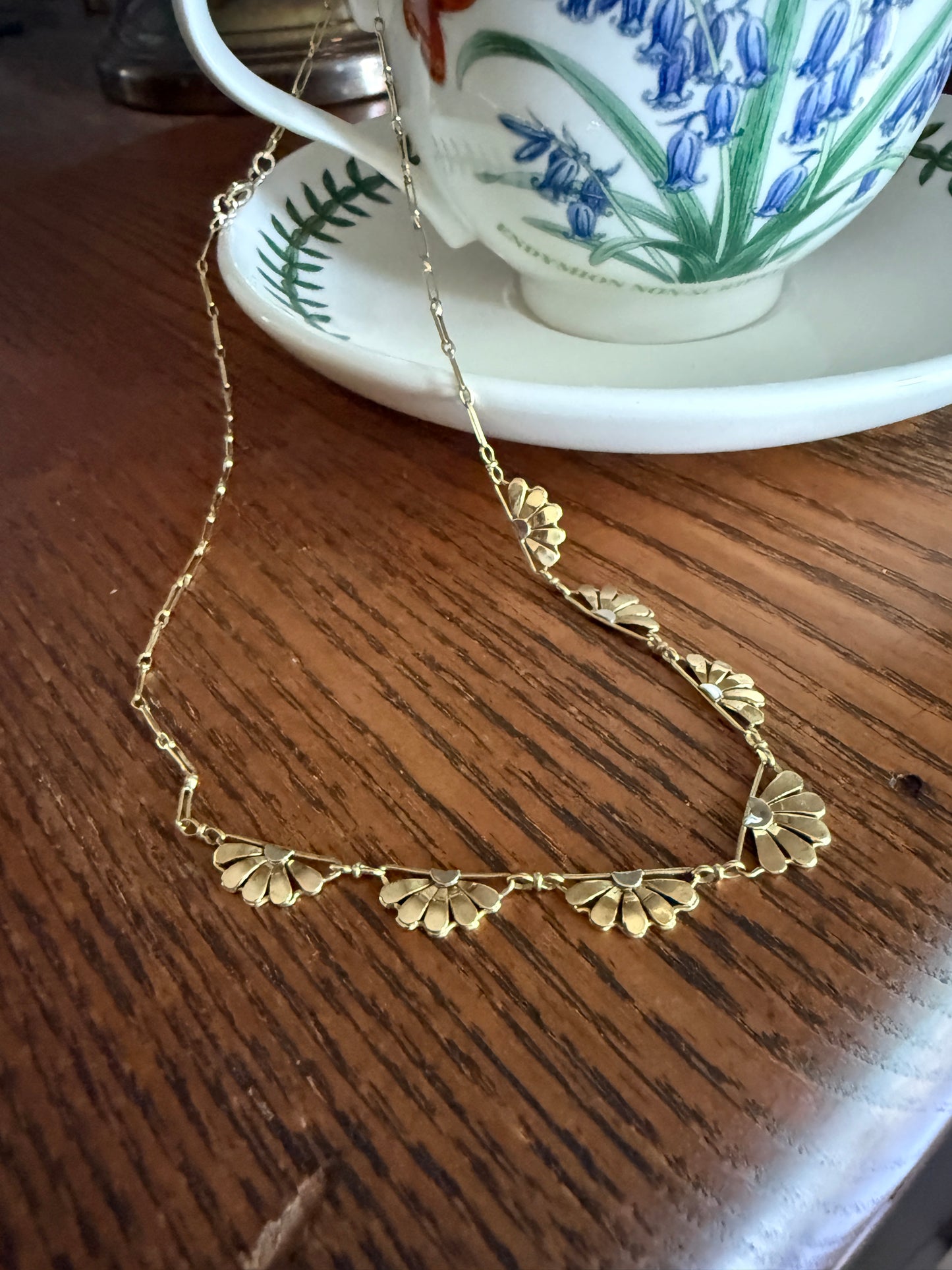 For a Good Cause! DAISIES French Art Deco Antique 18k Gold Floral Necklace Drapery Chain Collar Flower Pendants Figural