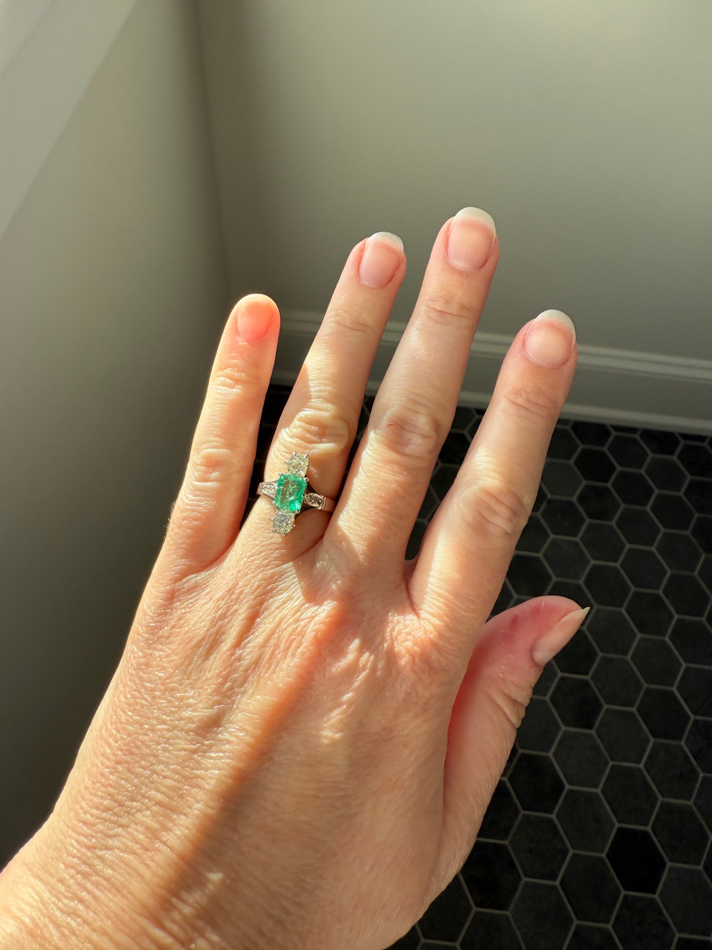 Art Deco Natural EMERALD 1 Carat Tdw Old Mine Cut DIAMOND Chunky Green Three Stone Ring Platinum & 18k White Gold French Geometric Pinky