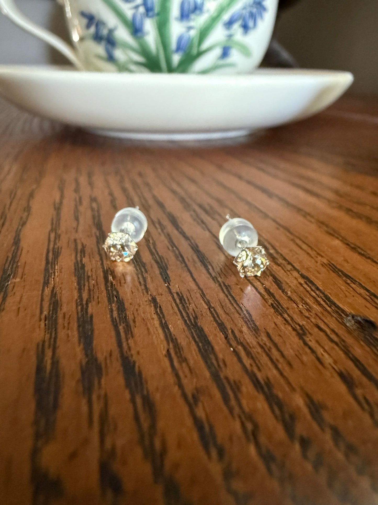 FIERY Vintage 0.6 Carat Tdw Champagne DIAMOND Stud Earrings French 18k White Gold .3 Each Daily Wearers Minimalist