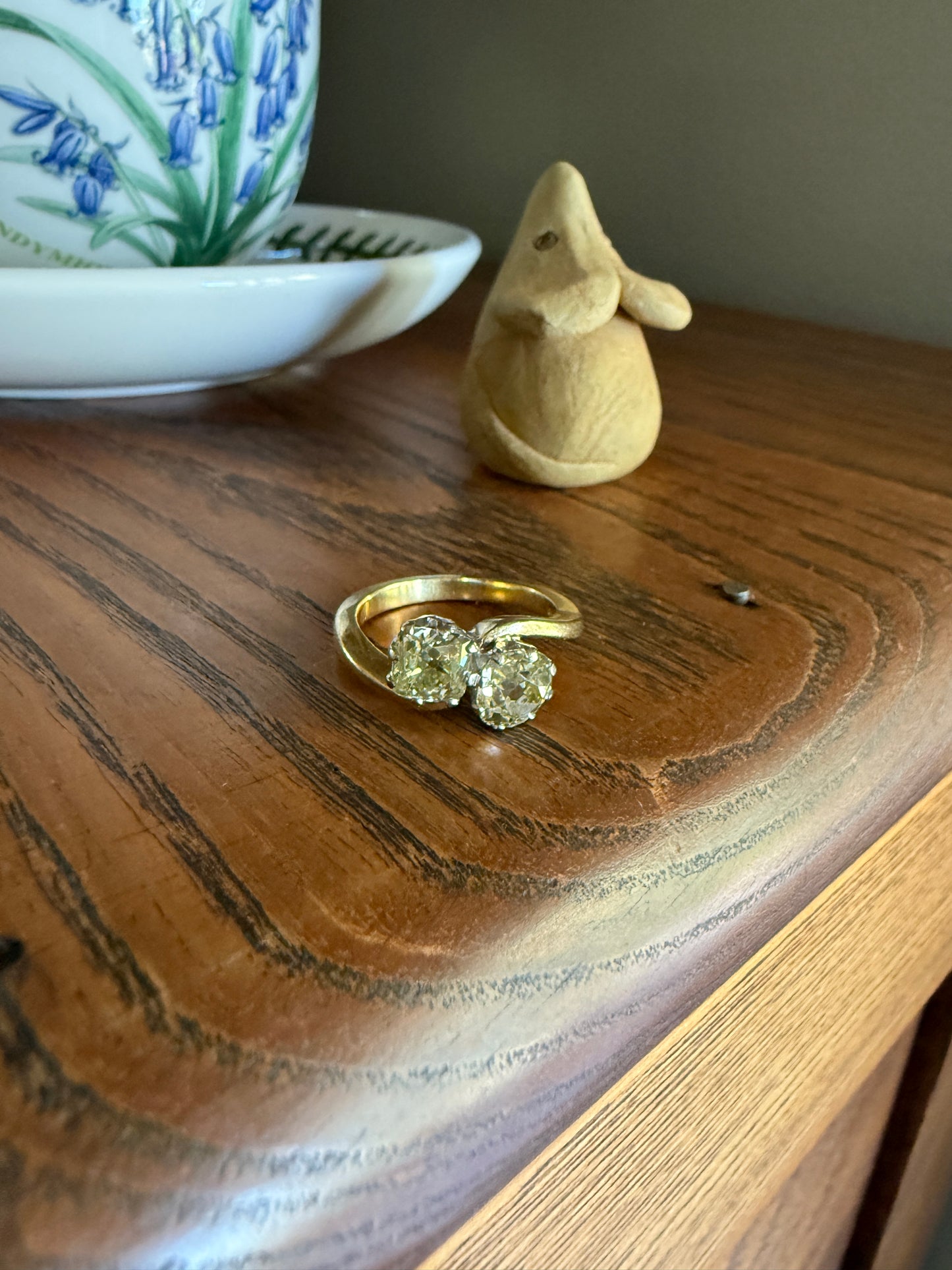 Antique Toi et Moi 2.1 CARAT Old Mine Cut DIAMOND Fancy Light Yellow Chunky 2 Stone Ring 18k Gold Angled Swirl Band Stacker c1901 Victorian