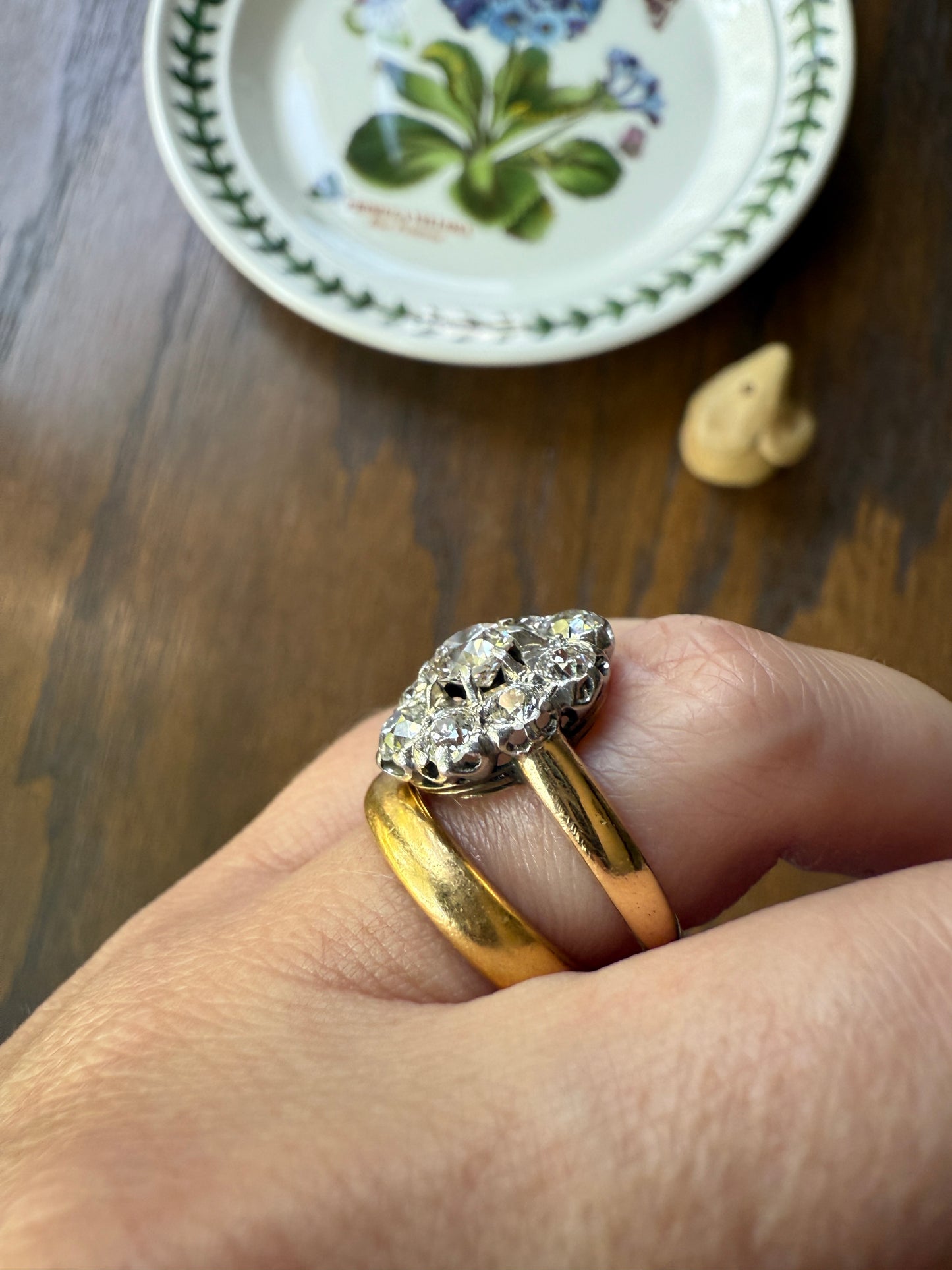 ANTIQUE 2.6 Carat 9 Old Mine Cut DIAMOND Daisy Cluster Ring 18k Gold & PLATINUM Belle Epoque Romantic Gift OmC Victorian Oval