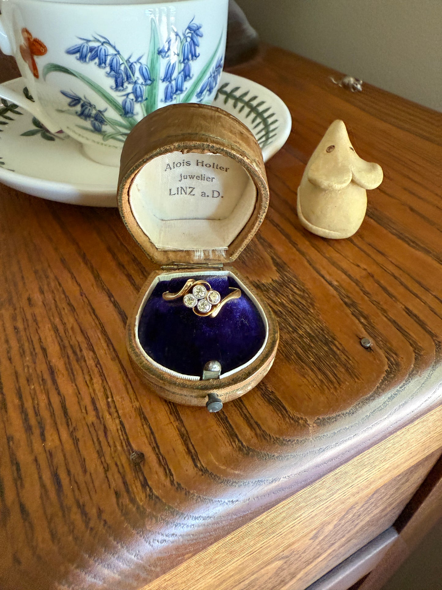 CHAMPAGNE Pale Yellow Light Brown Old Mine & Brilliant Cut Diamond Antique Quatrefoil Ring 18k Gold
