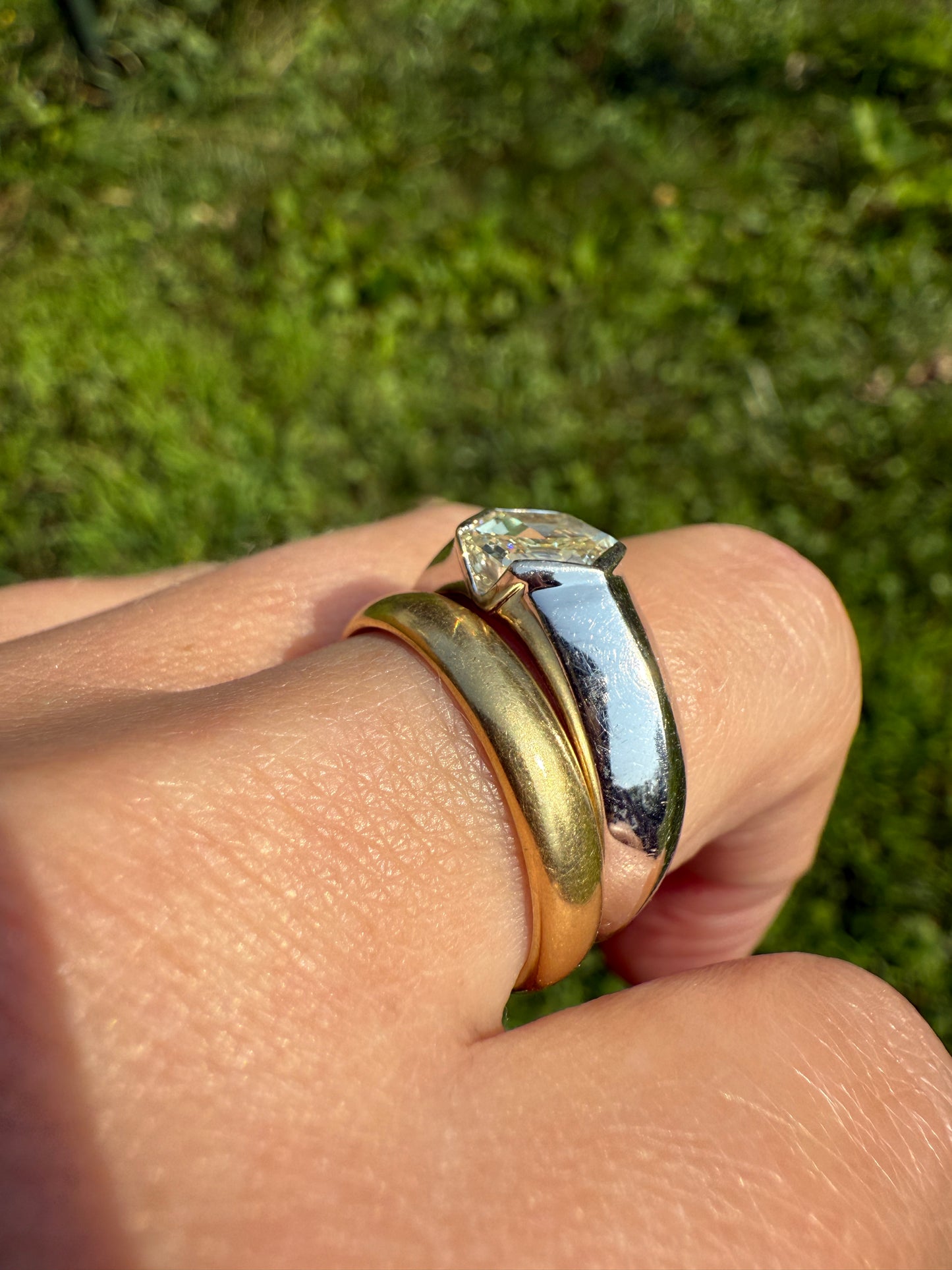 Rare HEXAGON Natural Diamond Pale Yellow French Vintage 18k White Gold Gypsy Ring 9.1g Chunky Sturdy Stacker Unisex Step Cut Beveled Band