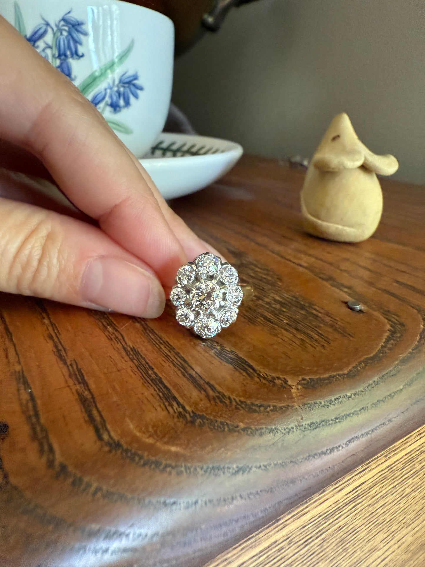 ANTIQUE 2.6 Carat 9 Old Mine Cut DIAMOND Daisy Cluster Ring 18k Gold & PLATINUM Belle Epoque Romantic Gift OmC Victorian Oval