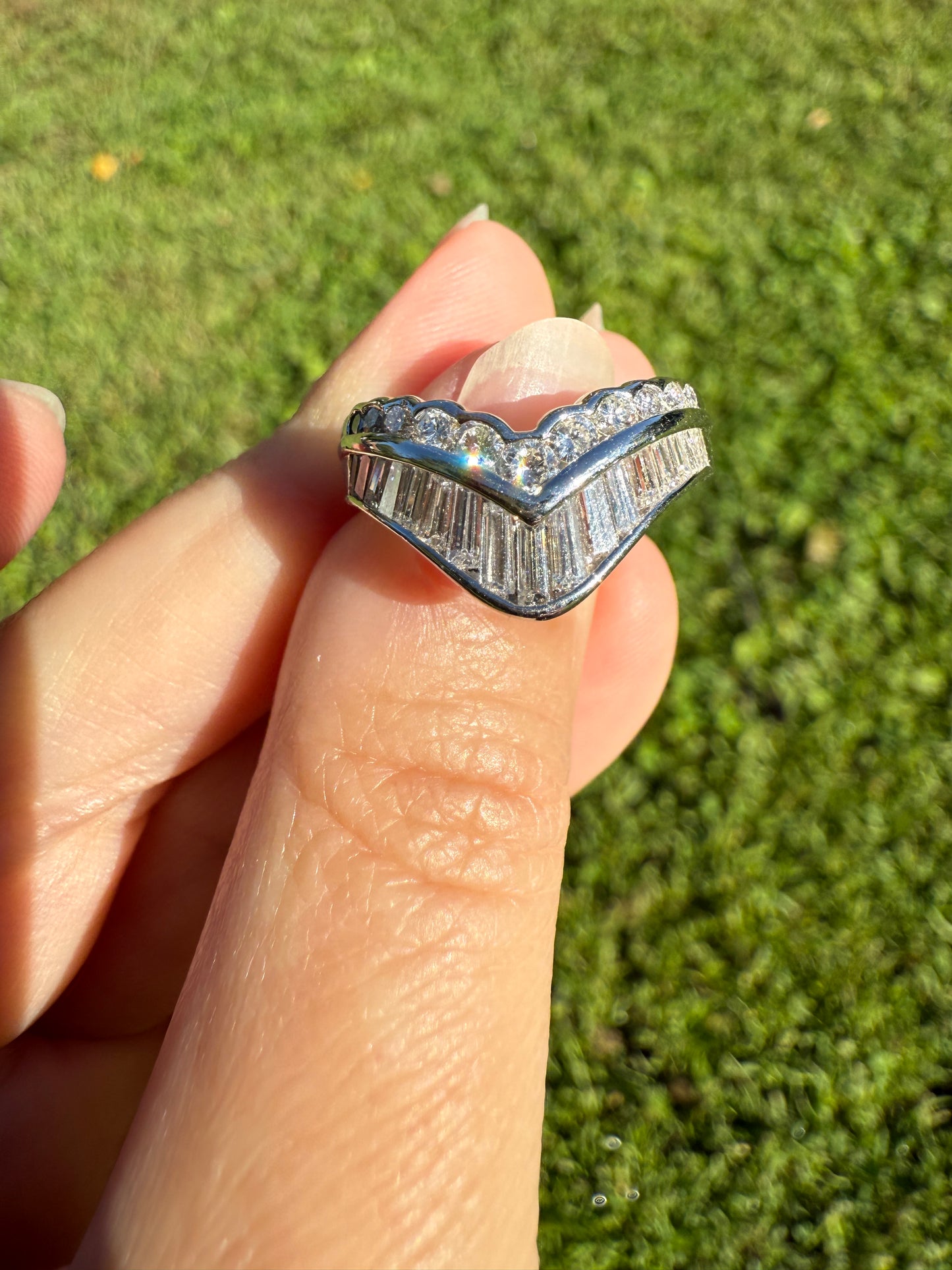 Chevron TIARA 1.5 Carat Baguette Brilliant Cut Diamonds French 8.5g PLATINUM Vintage V Ring Stacker Band Chunky