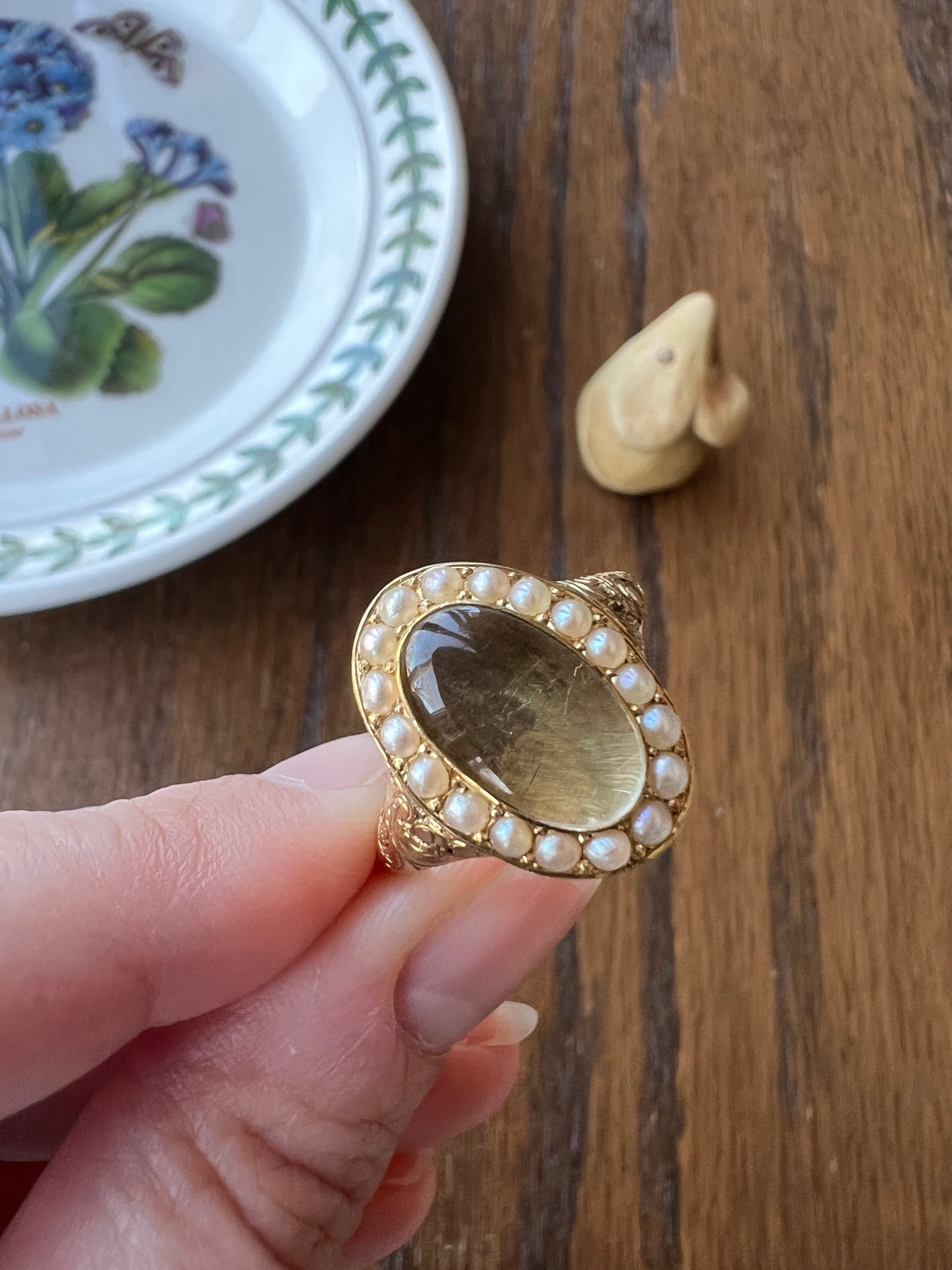 LOCKET Back Ring 18k Gold PEARL Halo Magnifying Lens Ornate 3D Hand Engraved OPENS Hinged Compartment Band Love Token Scrolled