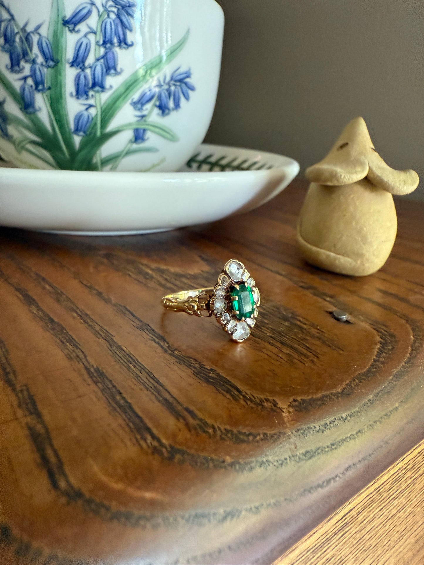 BOWS Green Spinel Rose Cut DIAMOND Cluster Halo French Antique Ring 18k Gold Victorian Art Nouveau Belle Epoque
