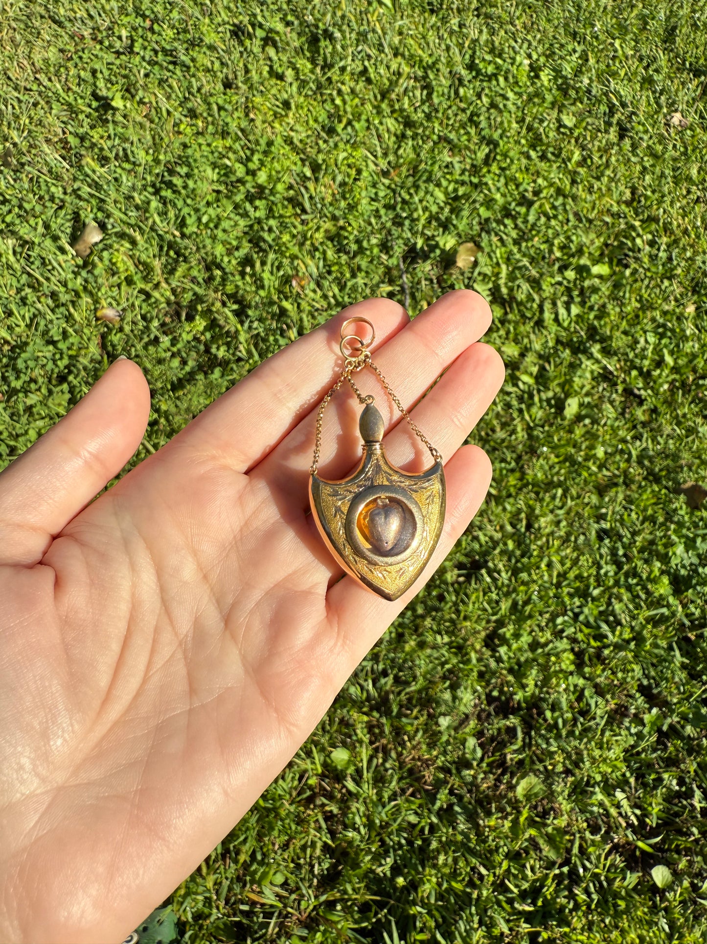 SHIELD w/ HEART Locket Georgian Era Antique FLASK Pendant Figural 18k Gold Large Swedish Vinaigrette w/ Stopper