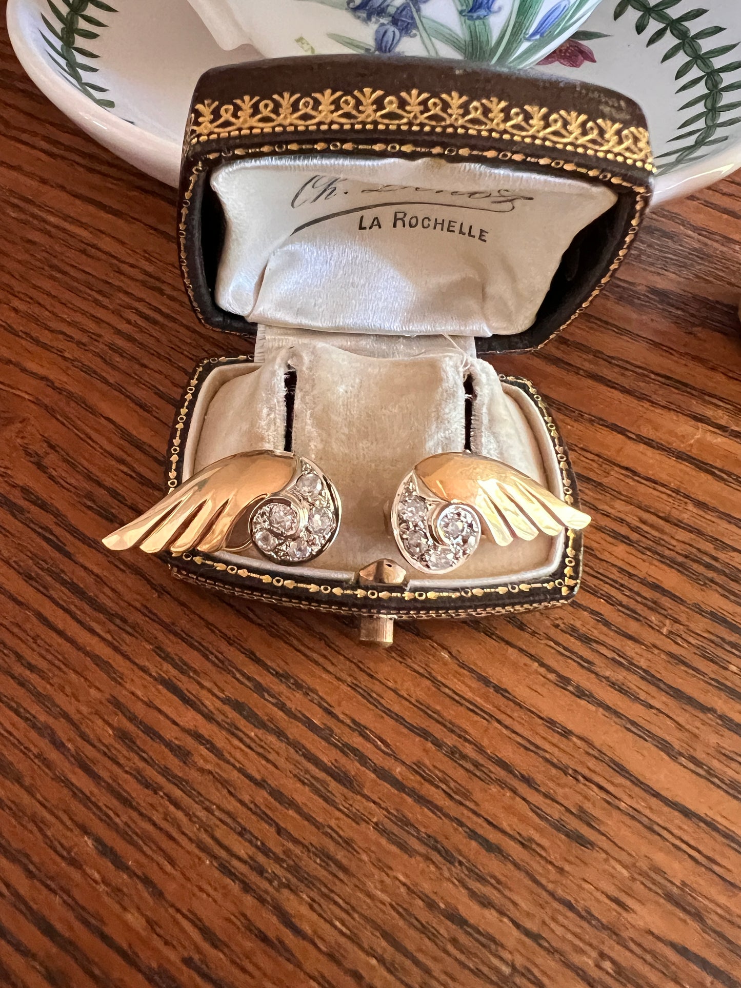 WINGED Fabulous 1 Carat 1 Ctw. Art Deco French Old Mine Cut DIAMOND Earrings 18k Gold Figural Swirl Antique Vintage Climber Crawler Chunky Retro