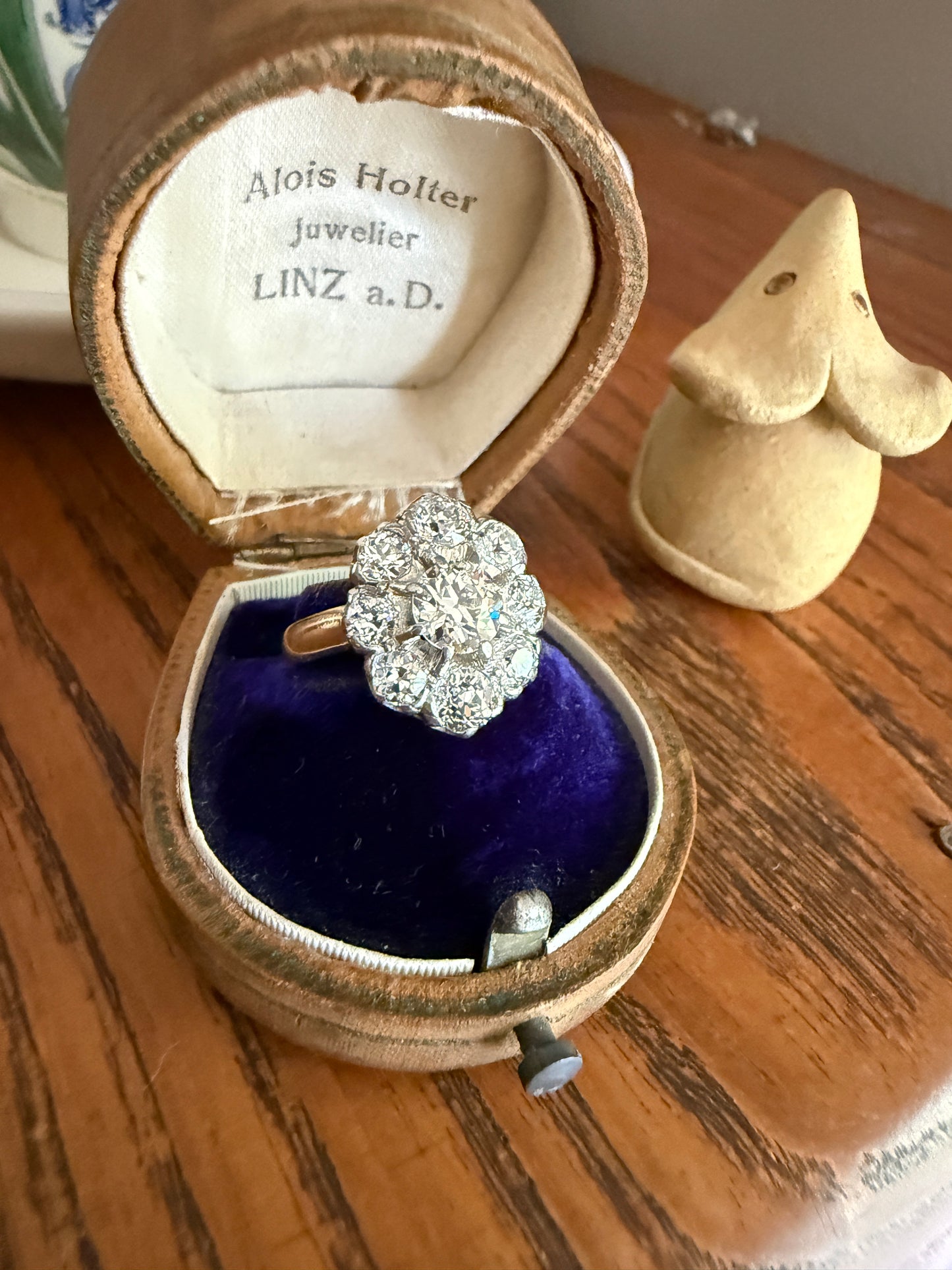 ANTIQUE 2.6 Carat 9 Old Mine Cut DIAMOND Daisy Cluster Ring 18k Gold & PLATINUM Belle Epoque Romantic Gift OmC Victorian Oval