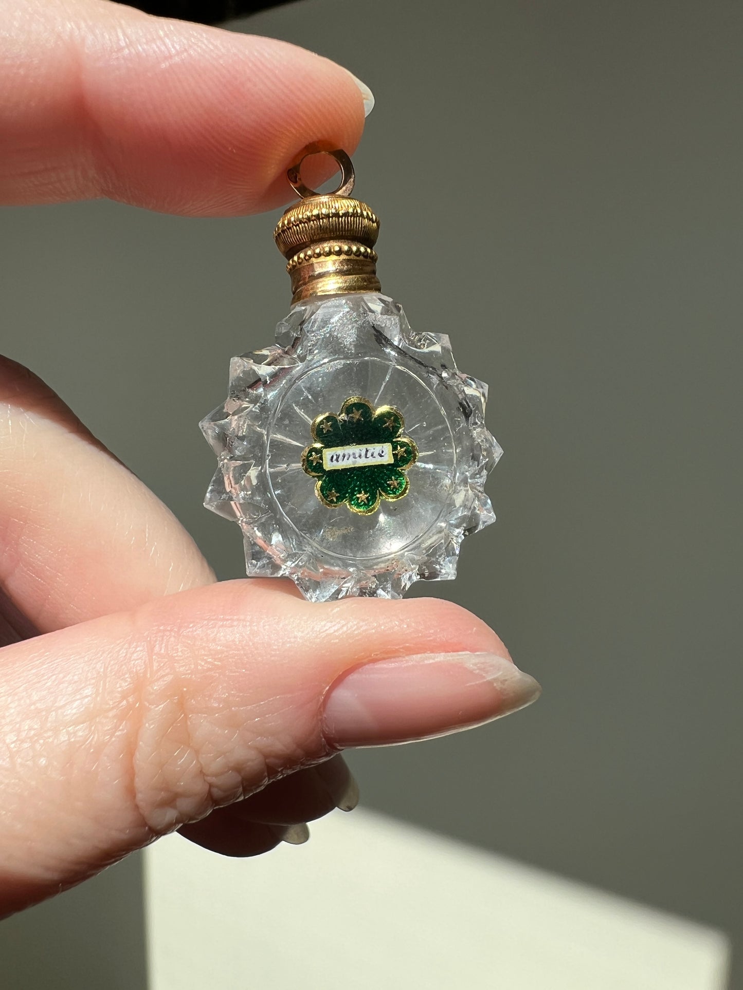 AMITIE Friendship Antique GEORGIAN Era 18k Gold Miniature Glass Perfume PENDANT French Chatelaine Vinaigrette Scent Bottle Green Shaker Locket
