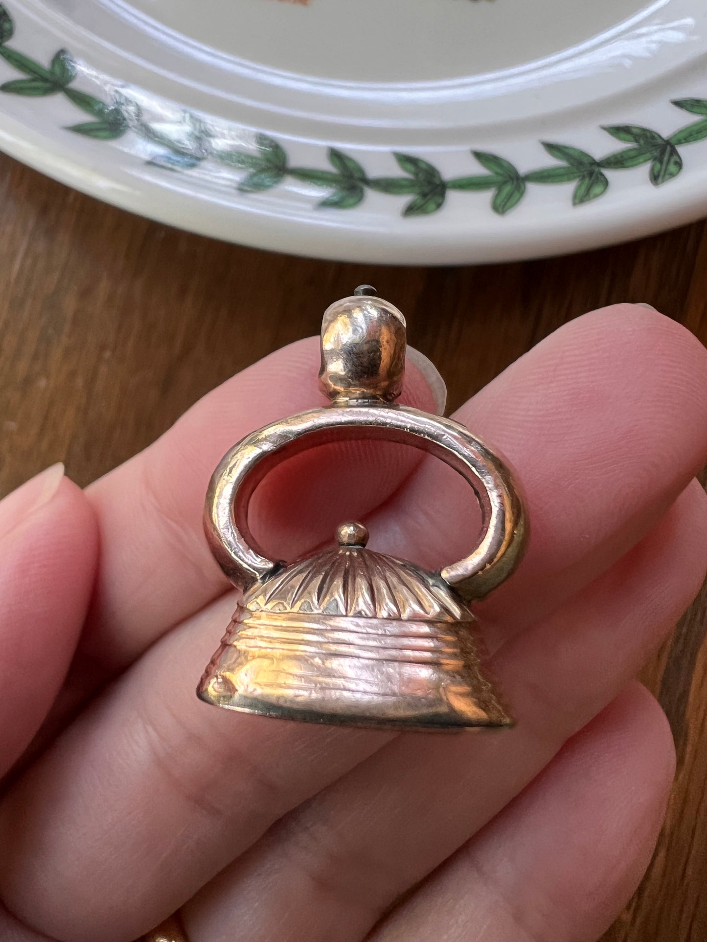 Antique VICTORIAN " Anoint her hand but not her heart CARNELIAN Fob 1800s Wax Seal Intaglio Pendant 10k Gold Cased Italian Motto