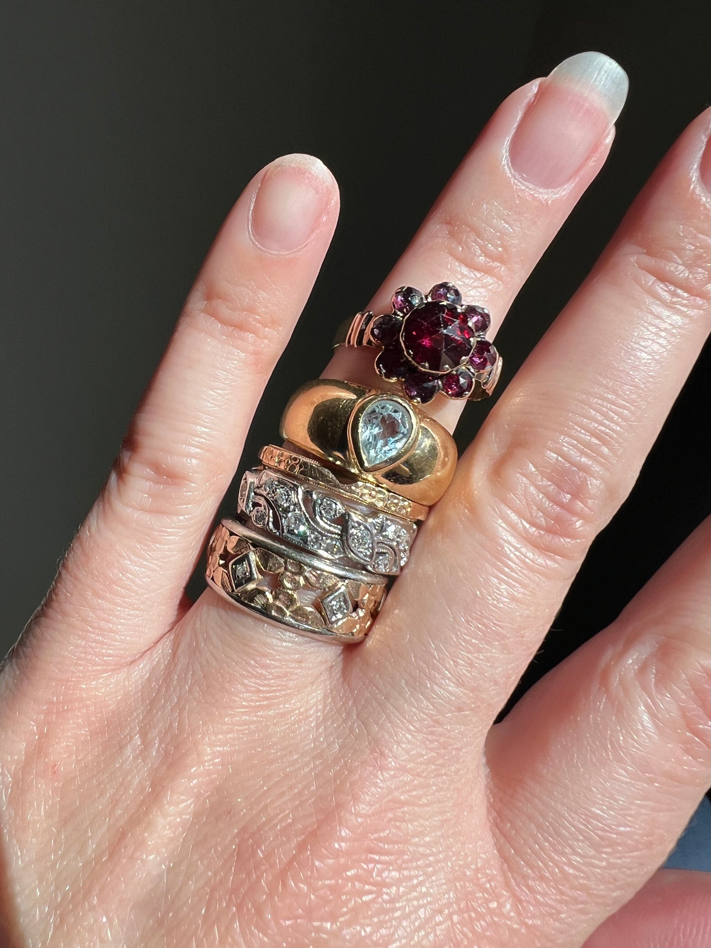 Perpignan GARNET Almandine Cluster Ring French VICTORIAN Era Hallmark 18k Gold Floral Daisy Glowing Berry Pink Purple Red