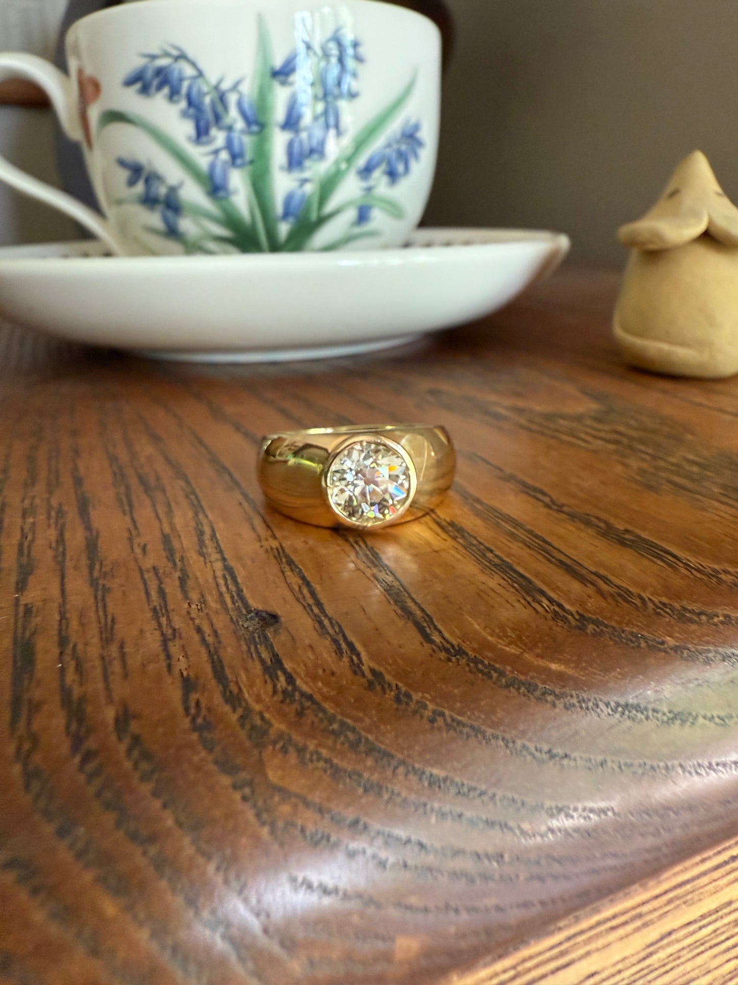 Eye Clean 2.3 Carat Old Mine Cut DIAMOND Antique Stone 18k Gold Vintage Unisex Gypsy Ring Solitaire Chunky Wide Band