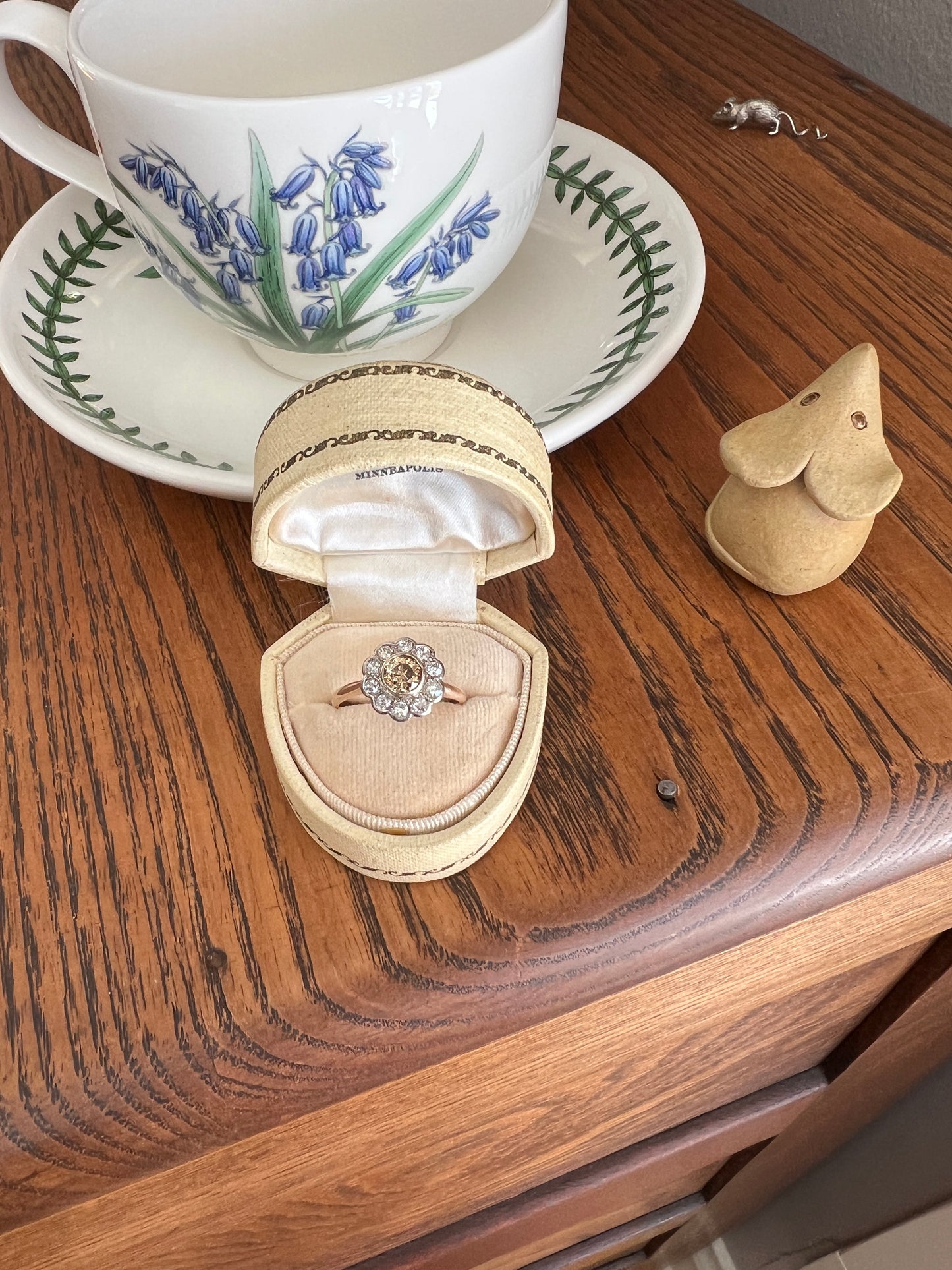 Wonderful Antique 1.1 Carat Tdw Fancy Light BROWN & White Old Mine Cut DIAMOND Halo Cluster Ring 14k Gold Champagne Daisy