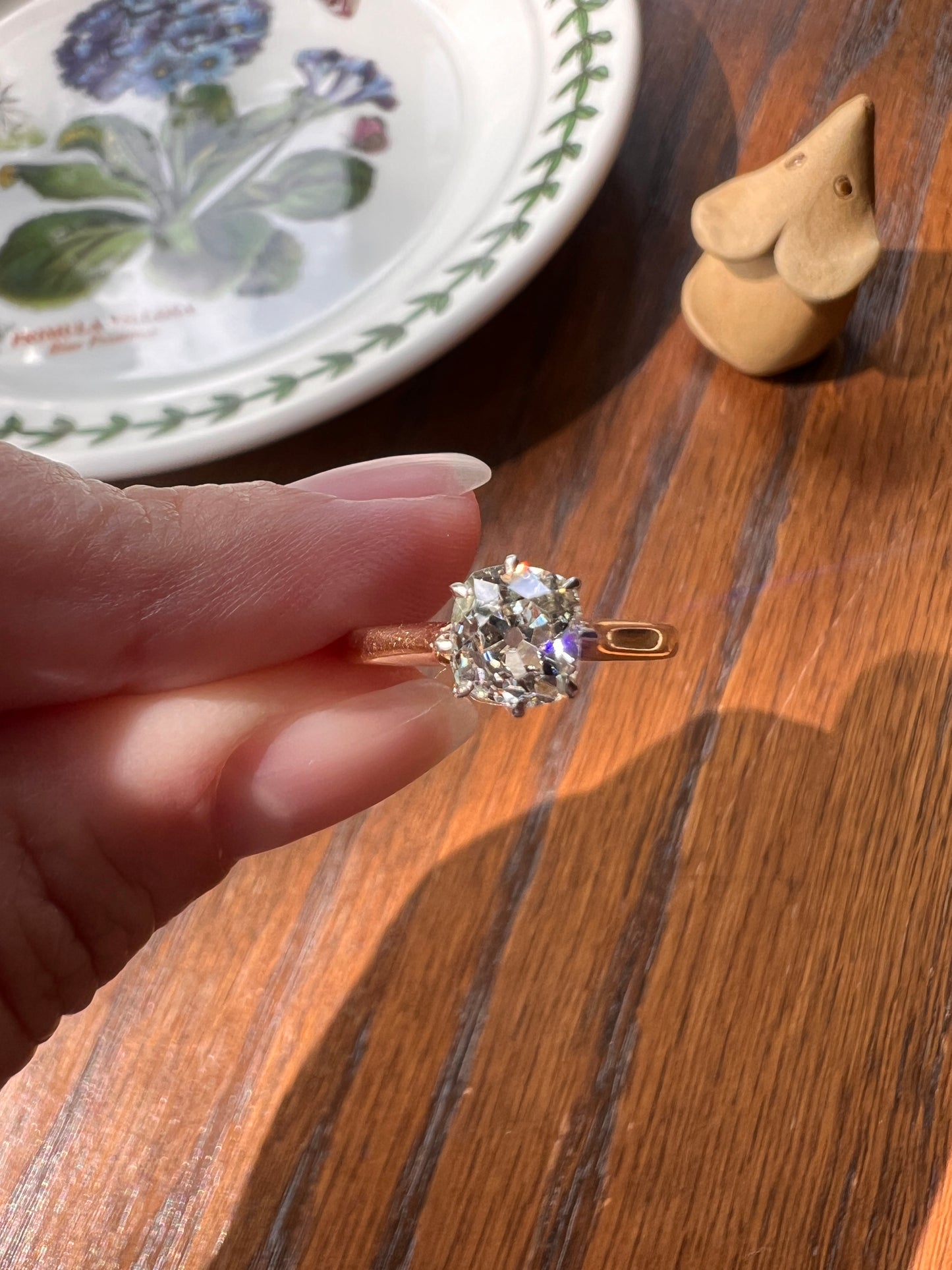 Victorian Antique Chunky 0.9 Carat Old Mine Cut DIAMOND Solitaire 18k Gold Ring Engagement Stacker Band