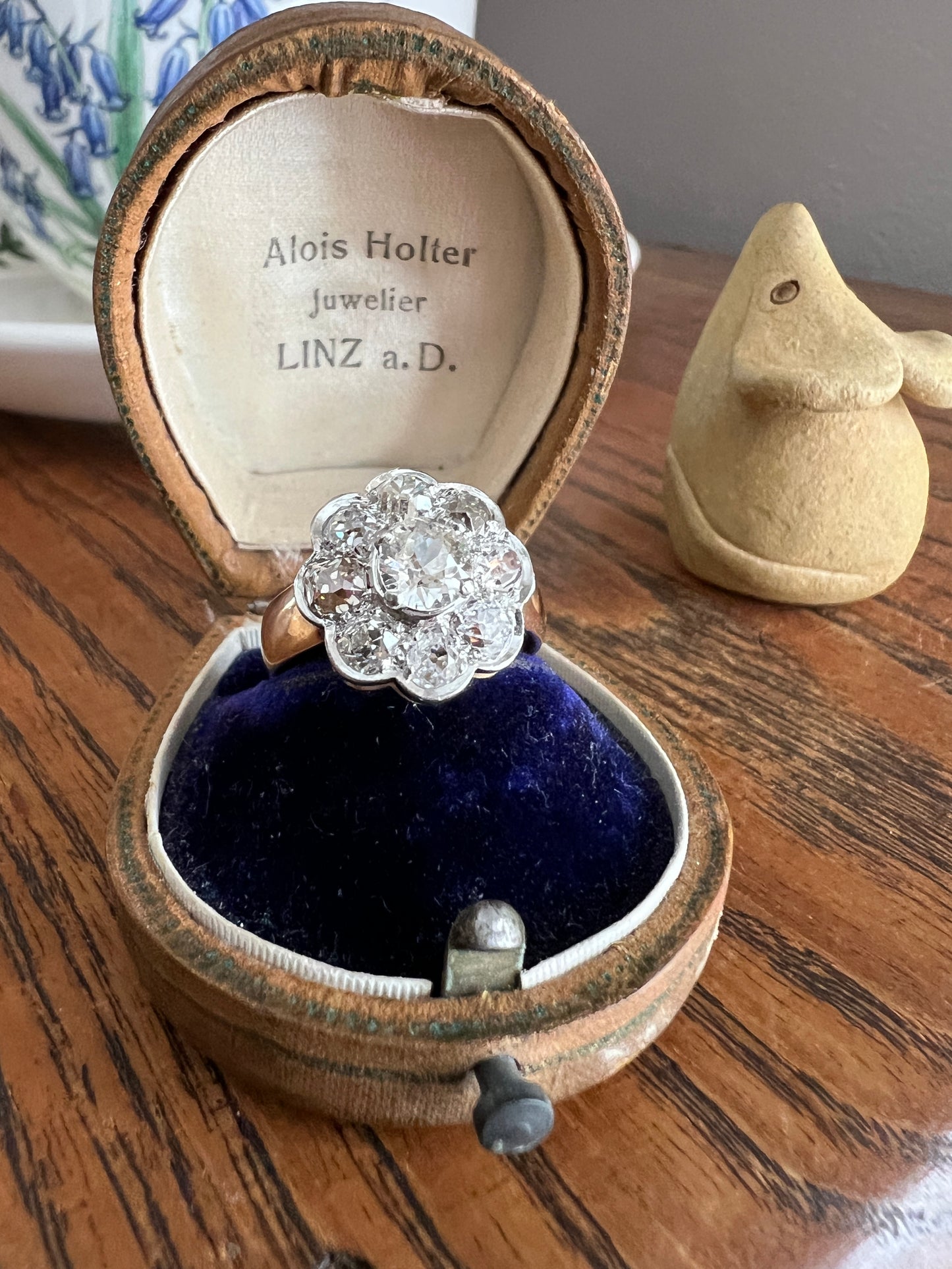 Large ANTIQUE 2.6 Carat Nine Stone Old Mine Cut Halo DiAMOND Ring 18k Gold PLATiNUM Wide Band Daisy Cluster