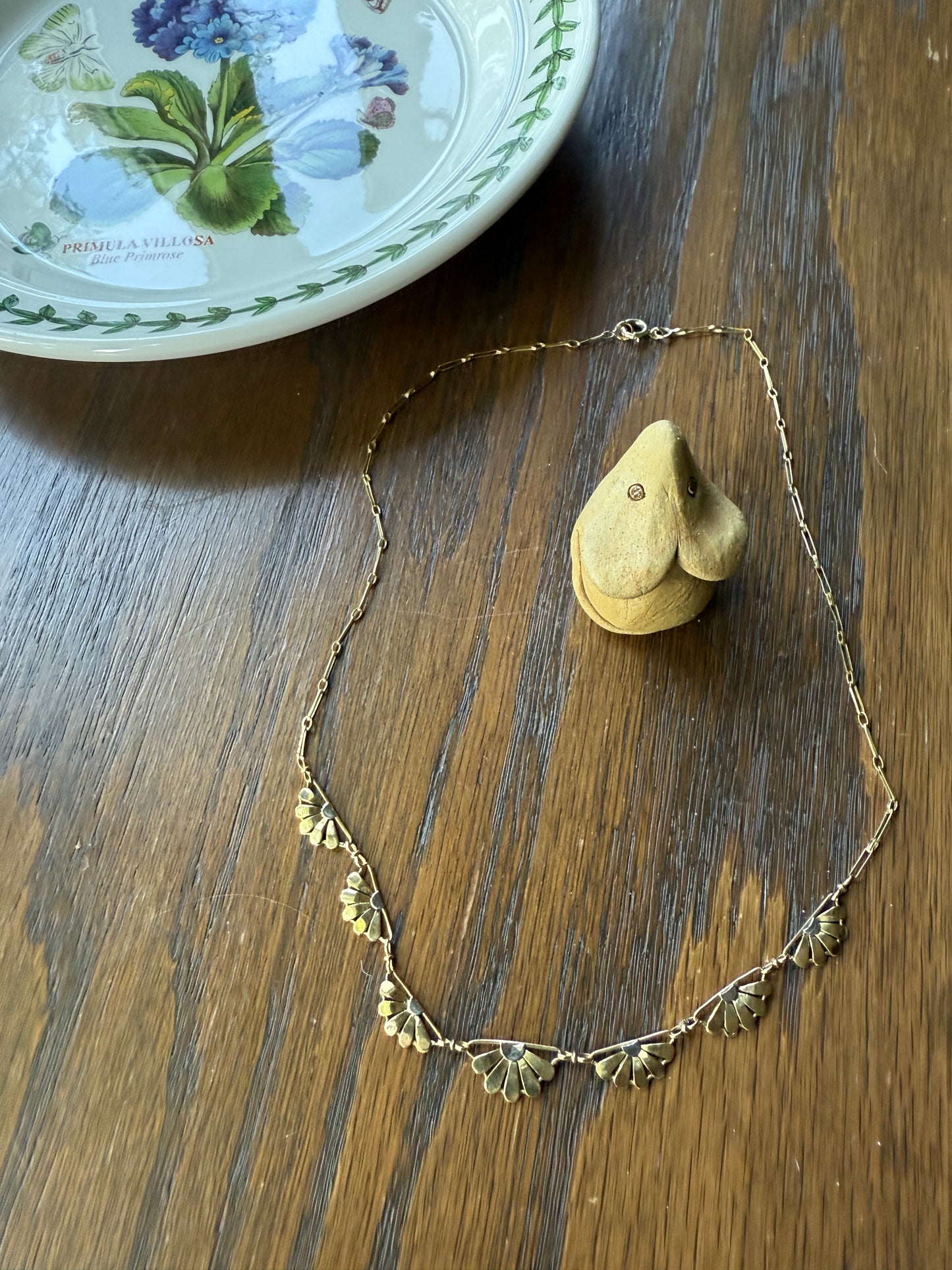 For a Good Cause! DAISIES French Art Deco Antique 18k Gold Floral Necklace Drapery Chain Collar Flower Pendants Figural
