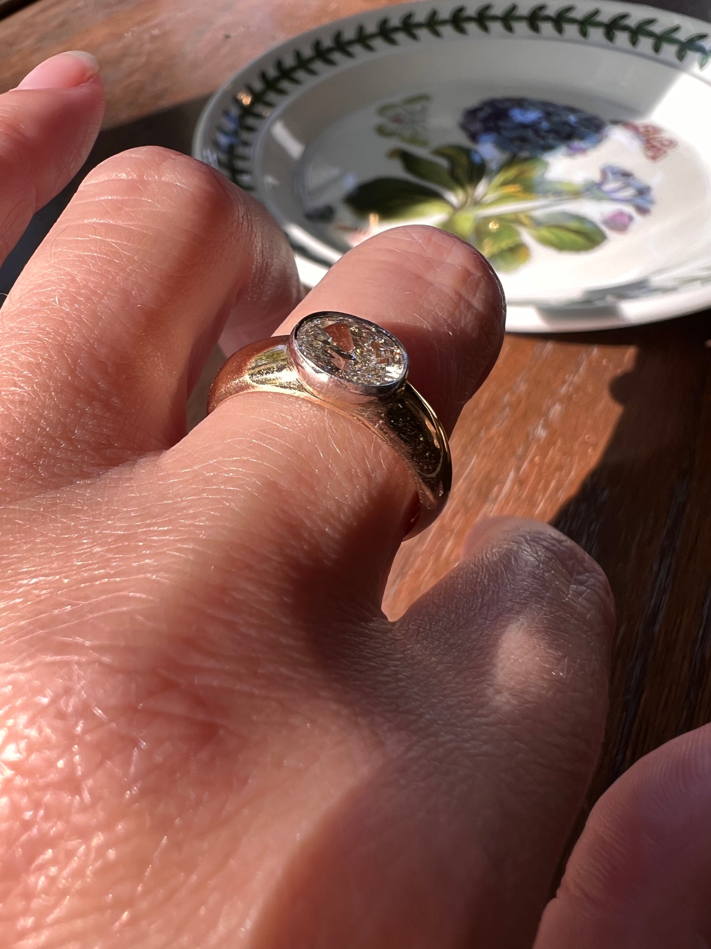 OVAL Vintage 1.02 Carat DIAMOND Gypsy Ring Chunky Wide Band East West Bezel Set 4.95g 18k Gold