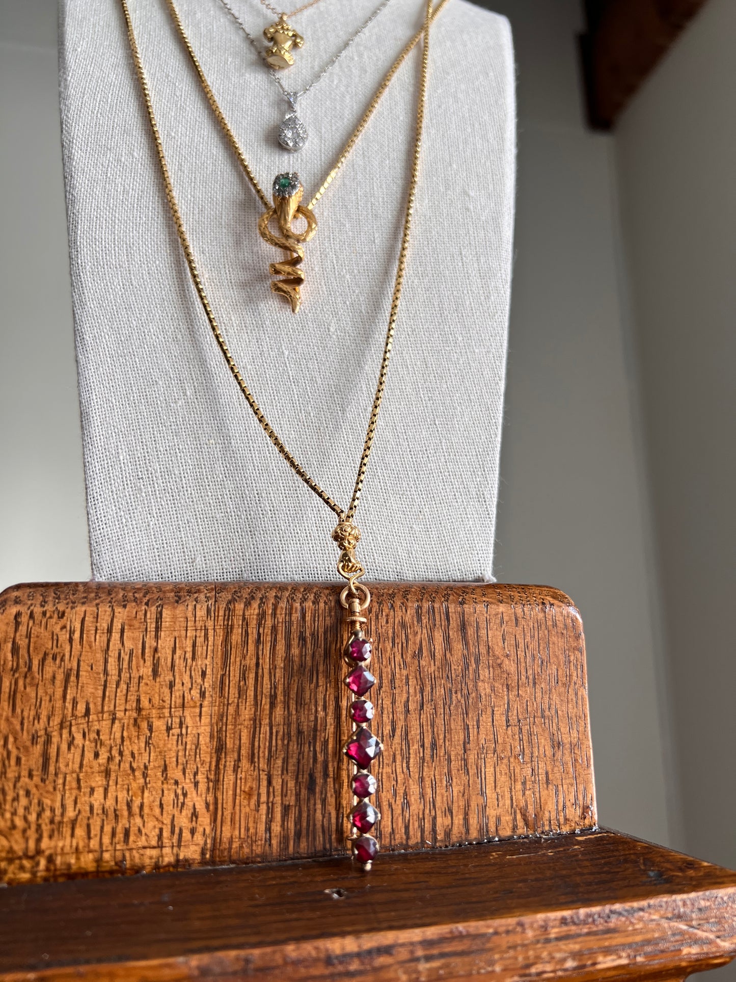 FIST French Antique VICTORIAN Necklace Pendant Holder 23g 18k Gold Figural Box Chain Hand Dog Clip Screw Bolt