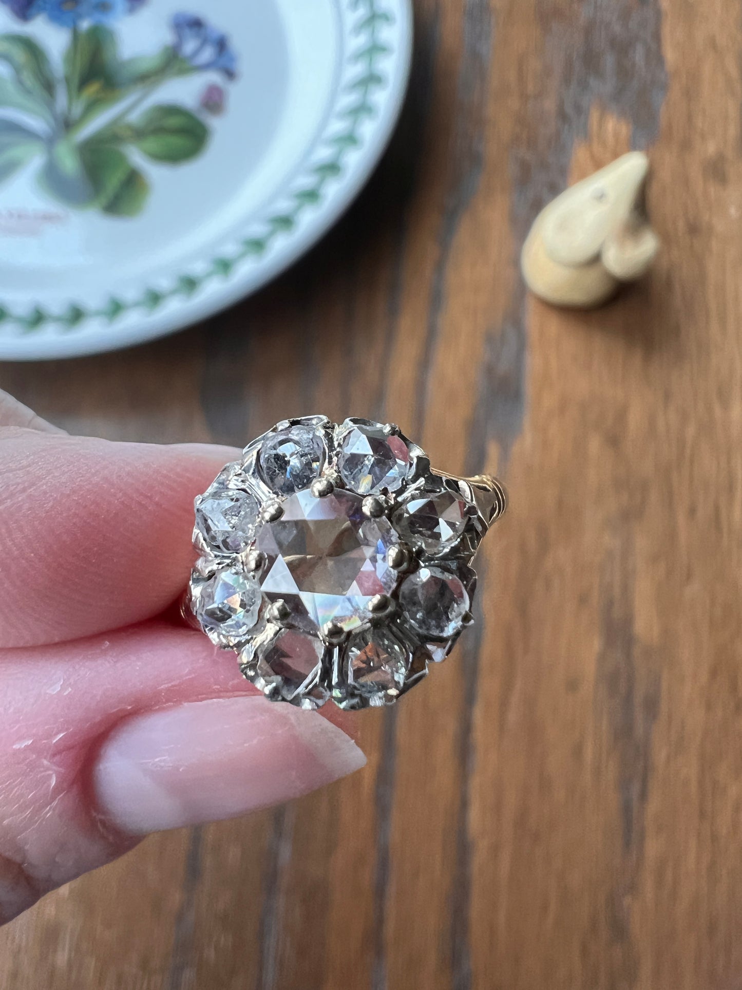 ANTIQUE 1 CARAT Rose Cut DIAMOND Eye Clean Ctr Daisy Cluster Ring French Victorian Era 18k Gold Platinum