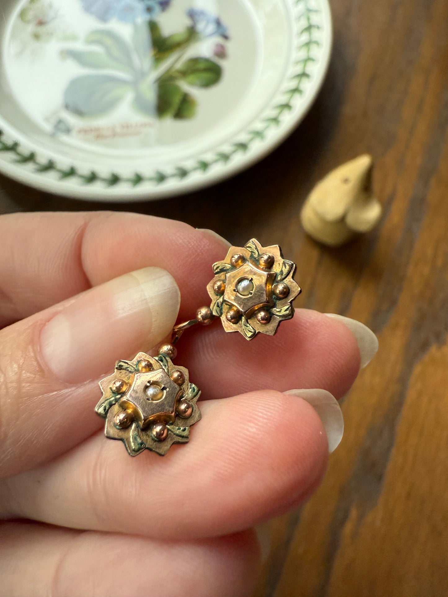Dormeuse Dangle Earrings French ANTIQUE " Oria " Brand Pearl Green & Rose Gold Fill Star Burst Ball Rivet Bead Floral