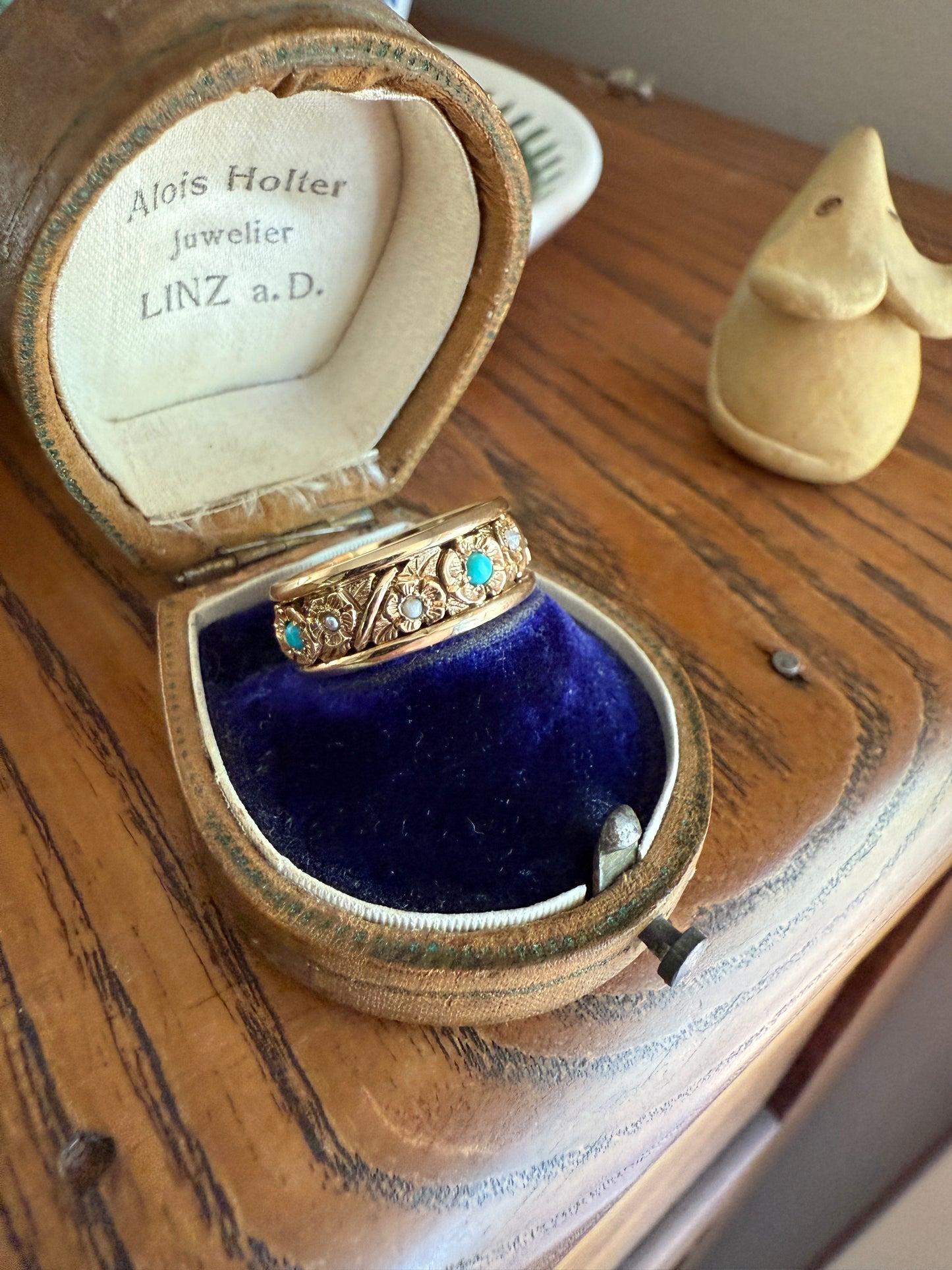FLORAL Vintage to Art Deco Pearl Turquoise Chunky 7.5mm Wide Band Eternity Ring 6.4g 14k Gold Ornate Detailed Flower Stacker