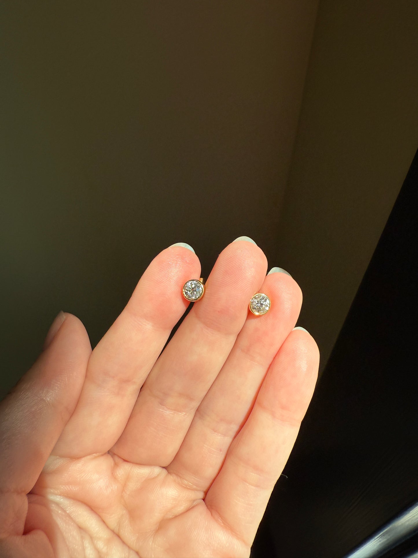 Eye Clean! Bezel Set Old Mine Cut 1 Carat Tdw DIAMOND Stud Earrings 18k GOLD Fiery Antique Stones Minimalist 1ctw OMC