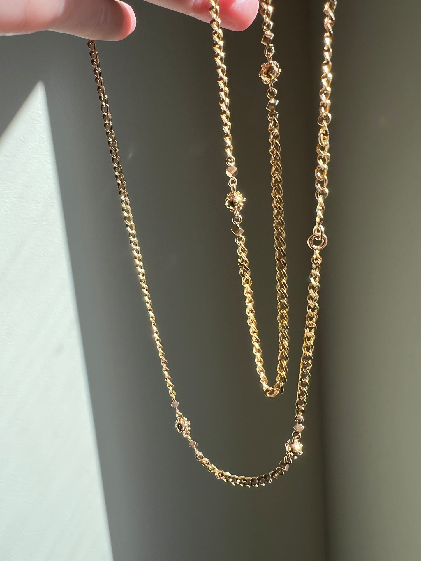 CUBE & Spiked Ball French Early VICTORIAN 18k Gold 10.9g Extra Long Guard Cable Link 30" Muff Chain Necklace Pendant Holder Geometric Glow
