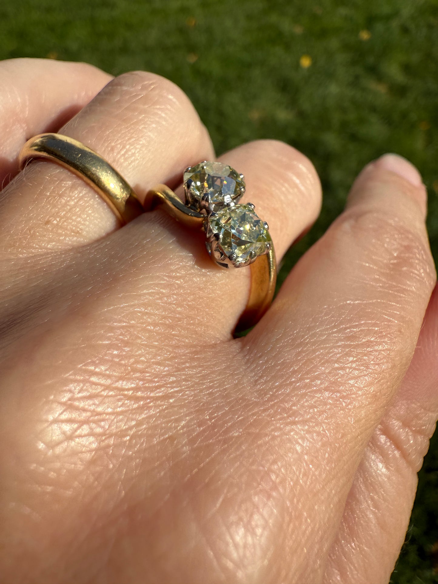 Antique Toi et Moi 2.1 CARAT Old Mine Cut DIAMOND Fancy Light Yellow Chunky 2 Stone Ring 18k Gold Angled Swirl Band Stacker c1901 Victorian