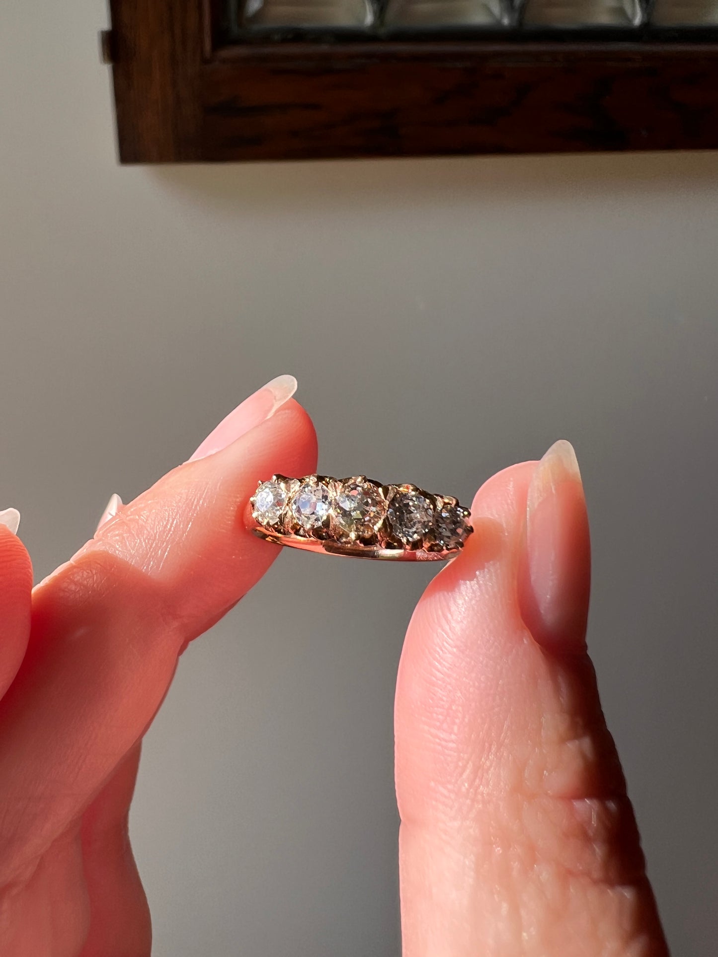 Antique OMC 0.8ctw Old Mine Cut DIAMOND 5 Five Stone Chunky Band Ring 18k Gold Victorian