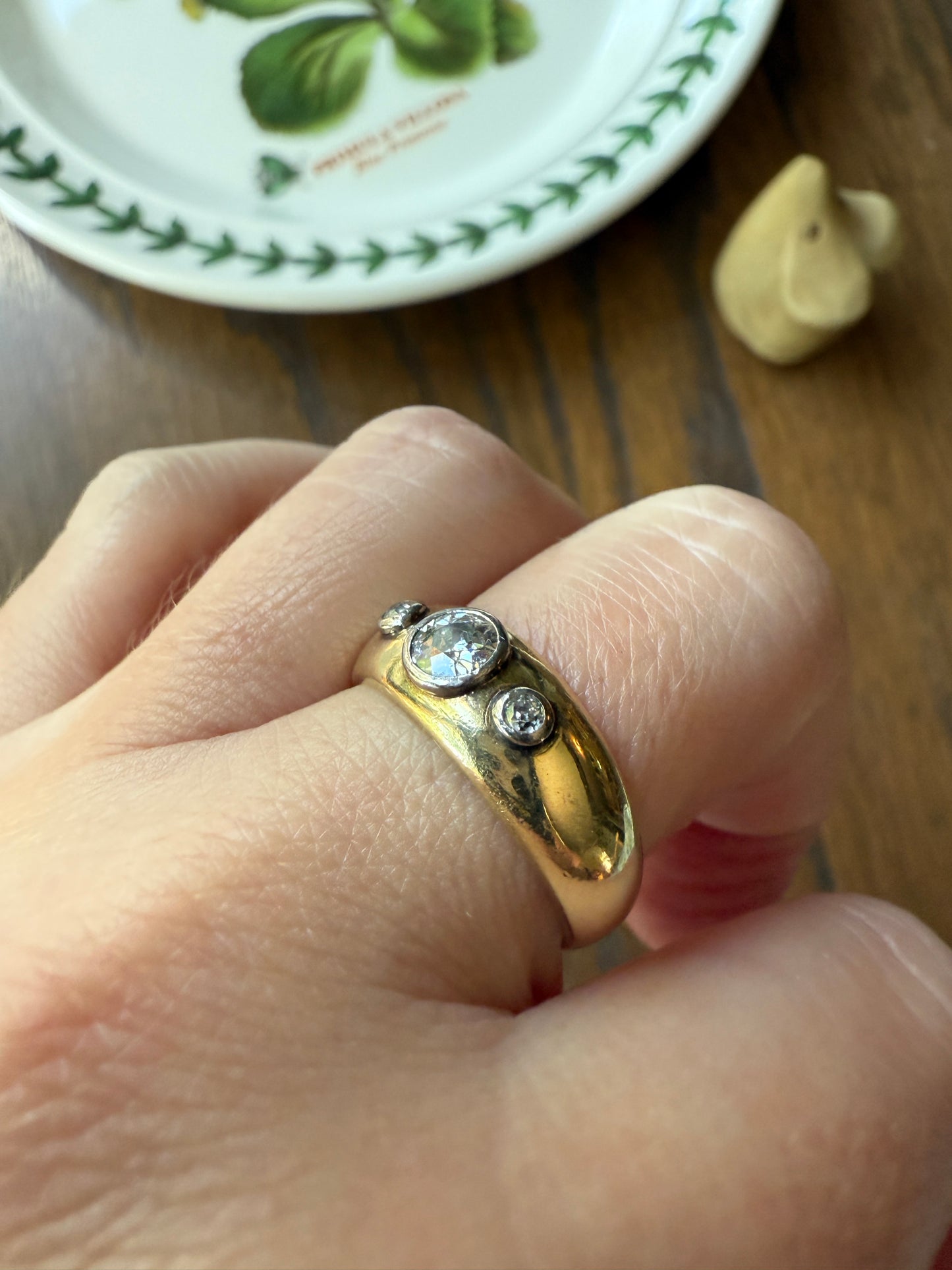 Antique Old Mine Cut DIAMOND Three Stone Chunky Ring 7.1g 14k Gold 7.1mm Wide Band Gypsy Stacker Bezel Set Man or Unisex