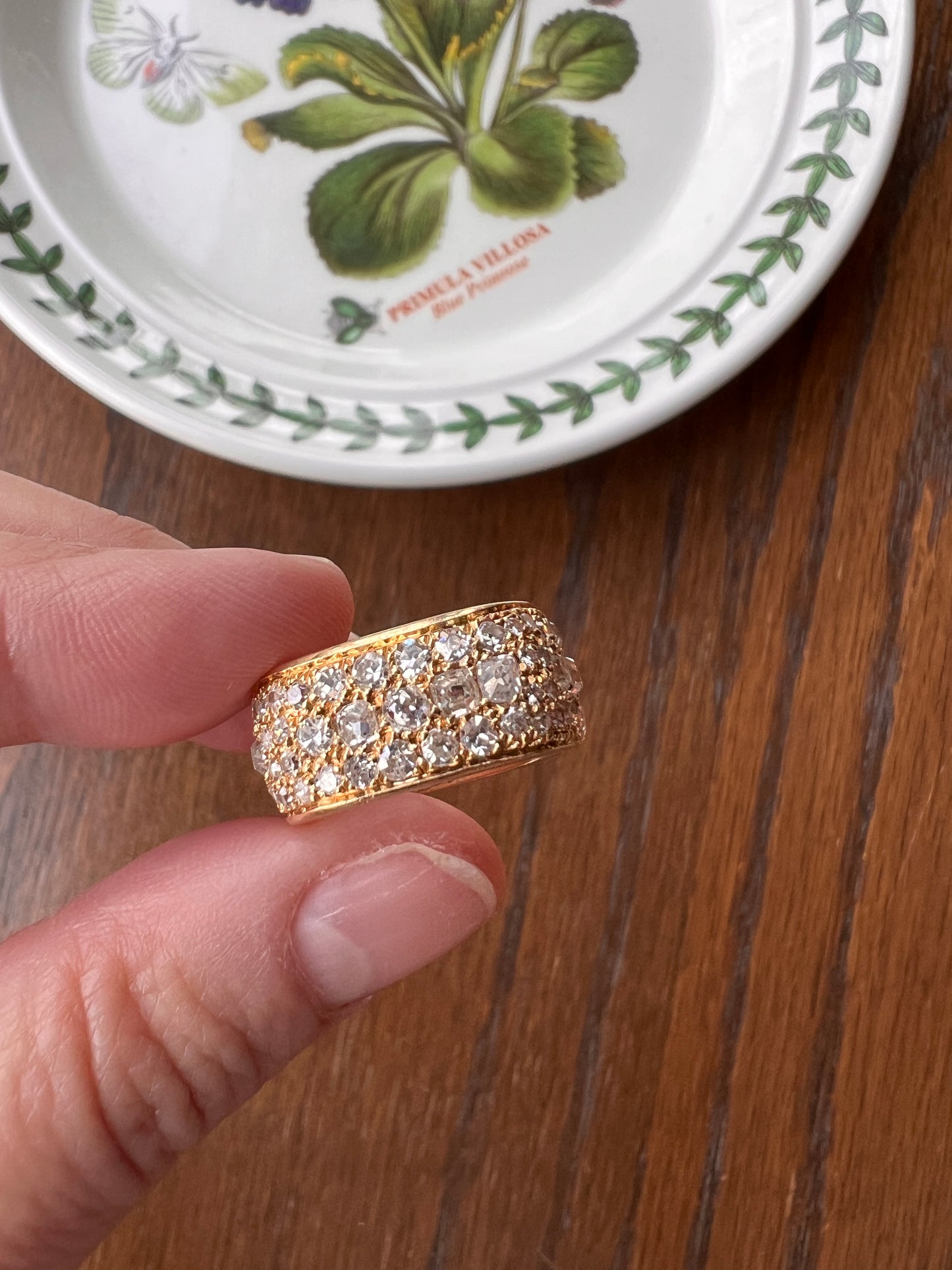 CHUNKY 4 Carats Vintage RING 100 (!) Antique Old Mine Cut Single RbC DIAMONDS Eternity Band French 9g 18k Gold