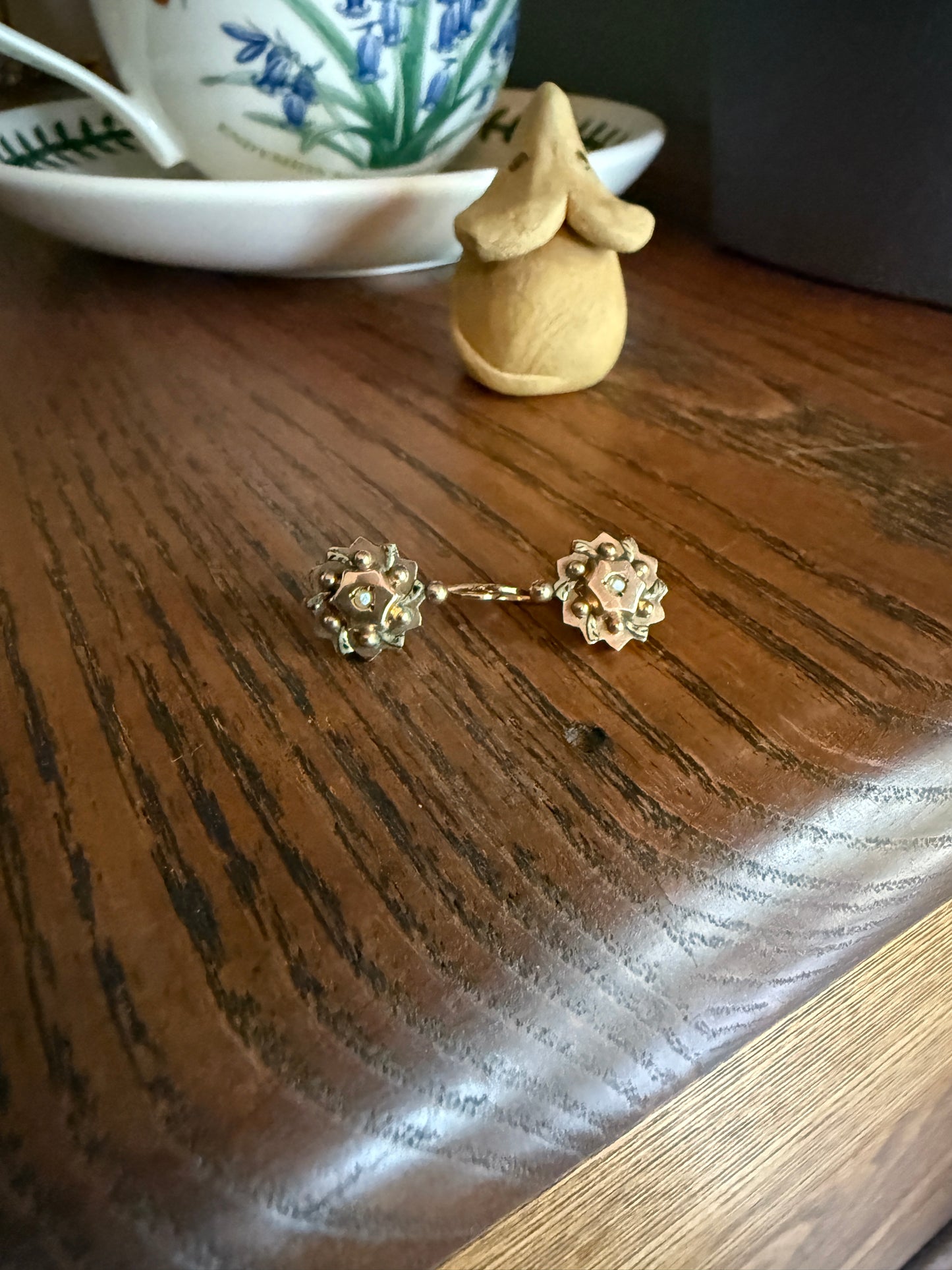 Dormeuse Dangle Earrings French ANTIQUE " Oria " Brand Pearl Green & Rose Gold Fill Star Burst Ball Rivet Bead Floral