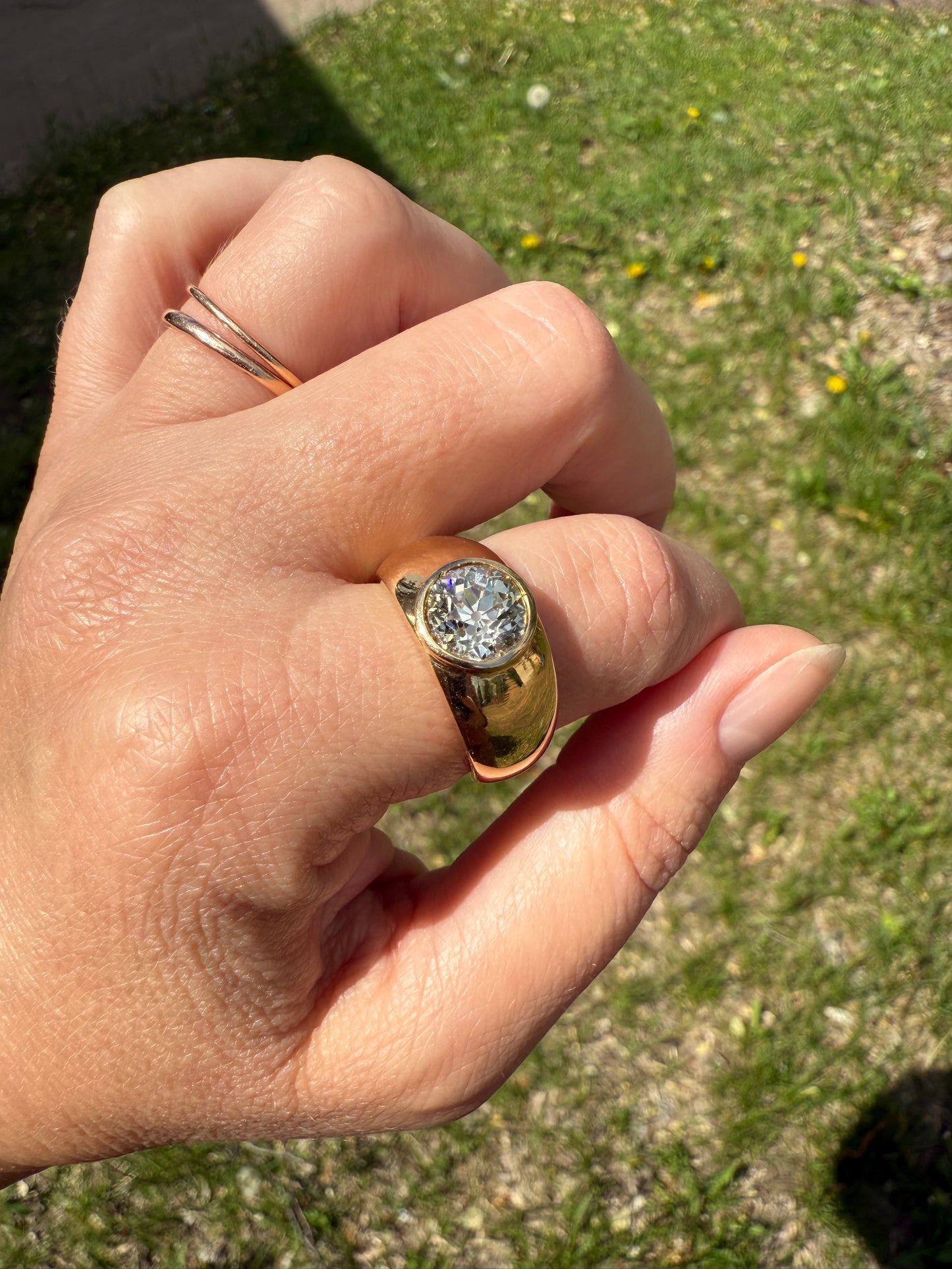 Eye Clean 2.3 Carat Old Mine Cut DIAMOND Antique Stone 18k Gold Vintage Unisex Gypsy Ring Solitaire Chunky Wide Band