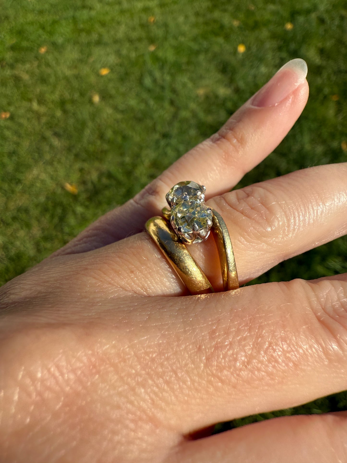 Antique Toi et Moi 2.1 CARAT Old Mine Cut DIAMOND Fancy Light Yellow Chunky 2 Stone Ring 18k Gold Angled Swirl Band Stacker c1901 Victorian