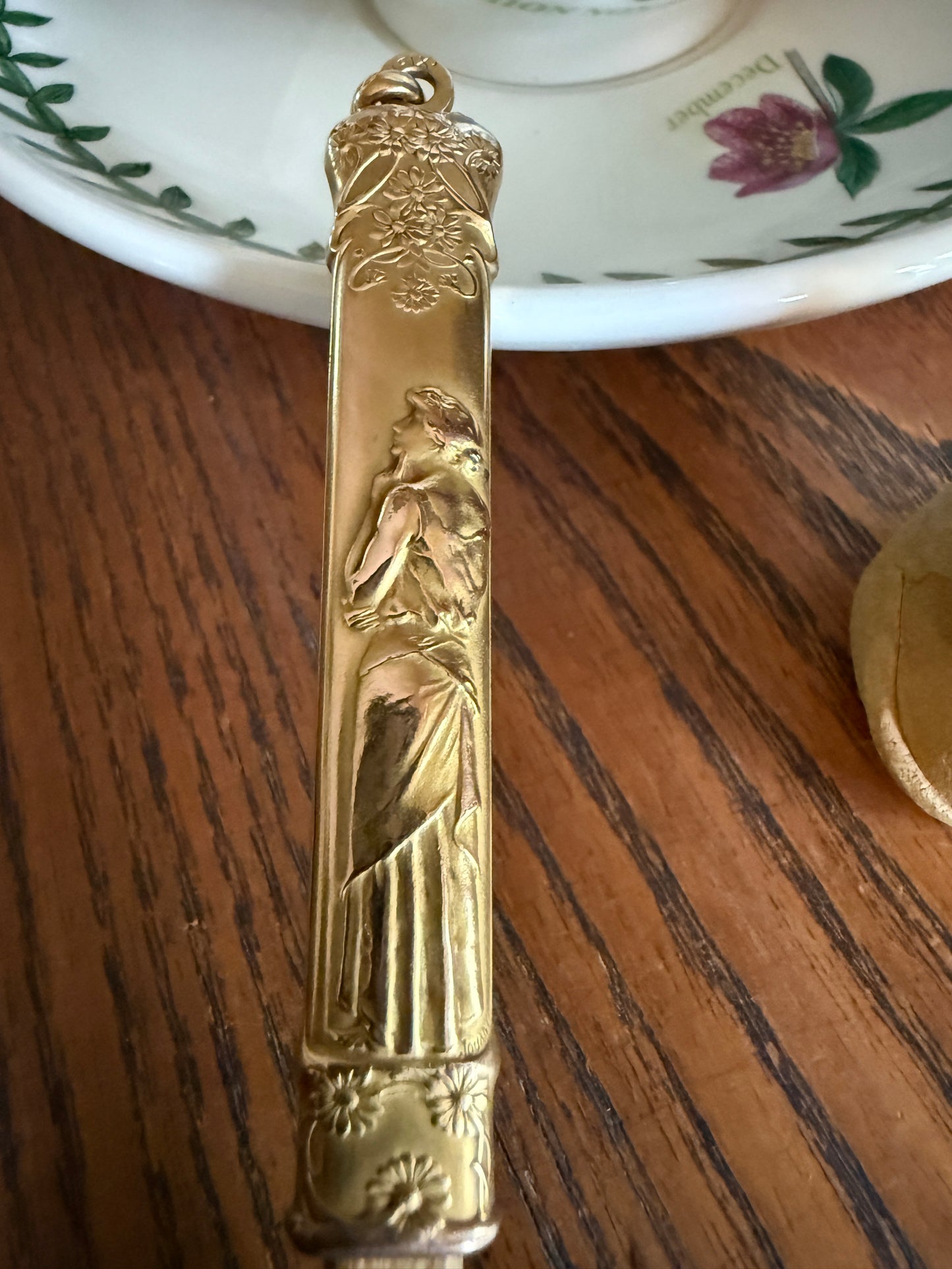 Victorian Lady French ANTIQUE " FIX " Brand Chatelaine Pencil Needle Case Pendant Rosy Gold Fill Forget Me Not Floral