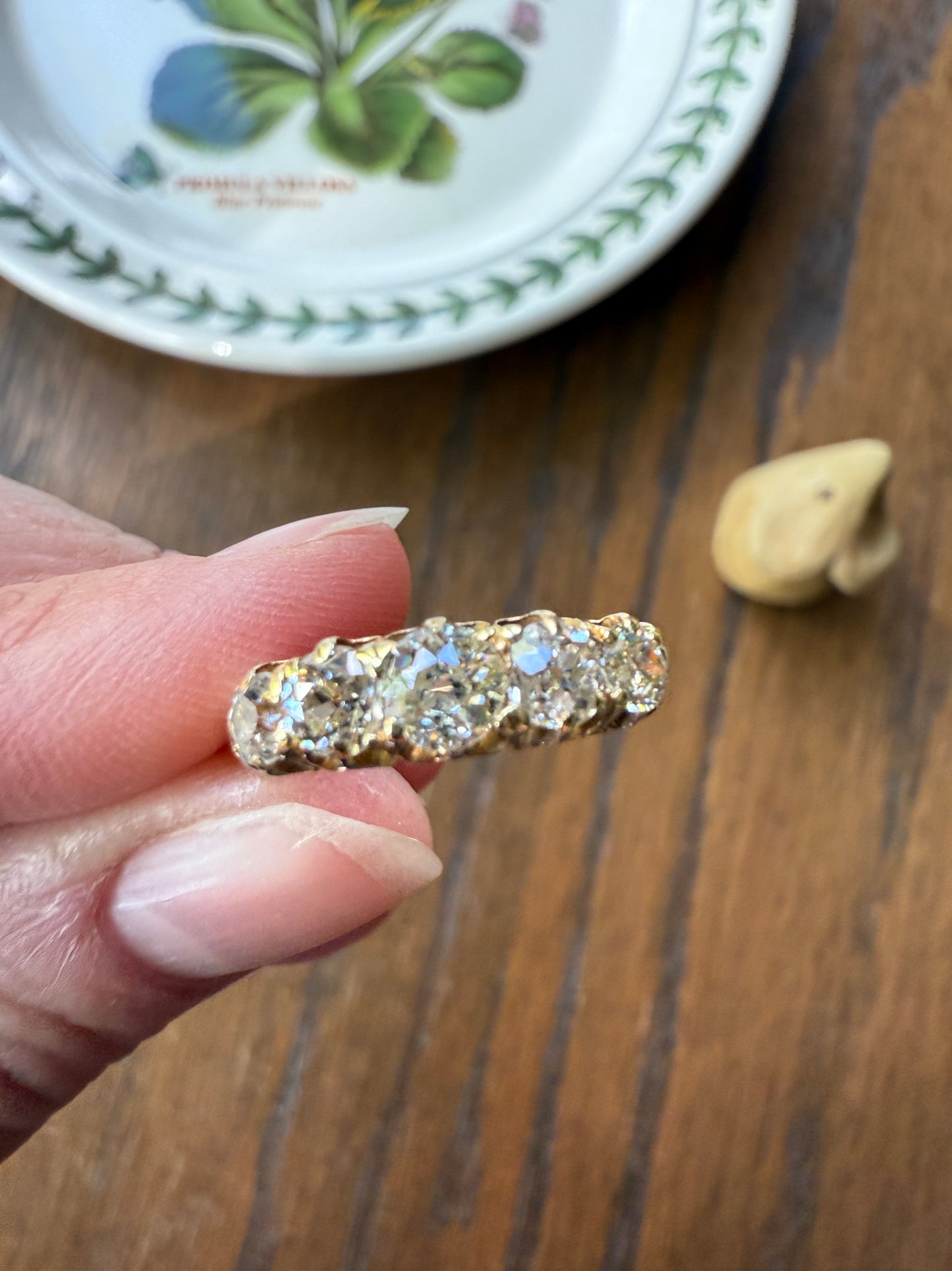 Antique 1.5 Carat Old Mine Cut DIAMOND 5 Five Stone Band Ring 18k Gold Scrolled Victorian c1888