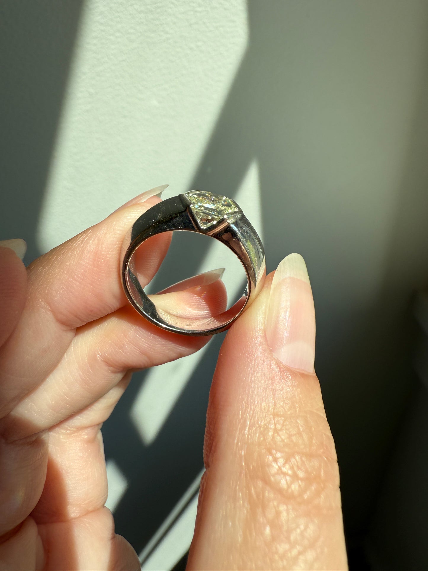 Rare HEXAGON Natural Diamond Pale Yellow French Vintage 18k White Gold Gypsy Ring 9.1g Chunky Sturdy Stacker Unisex Step Cut Beveled Band