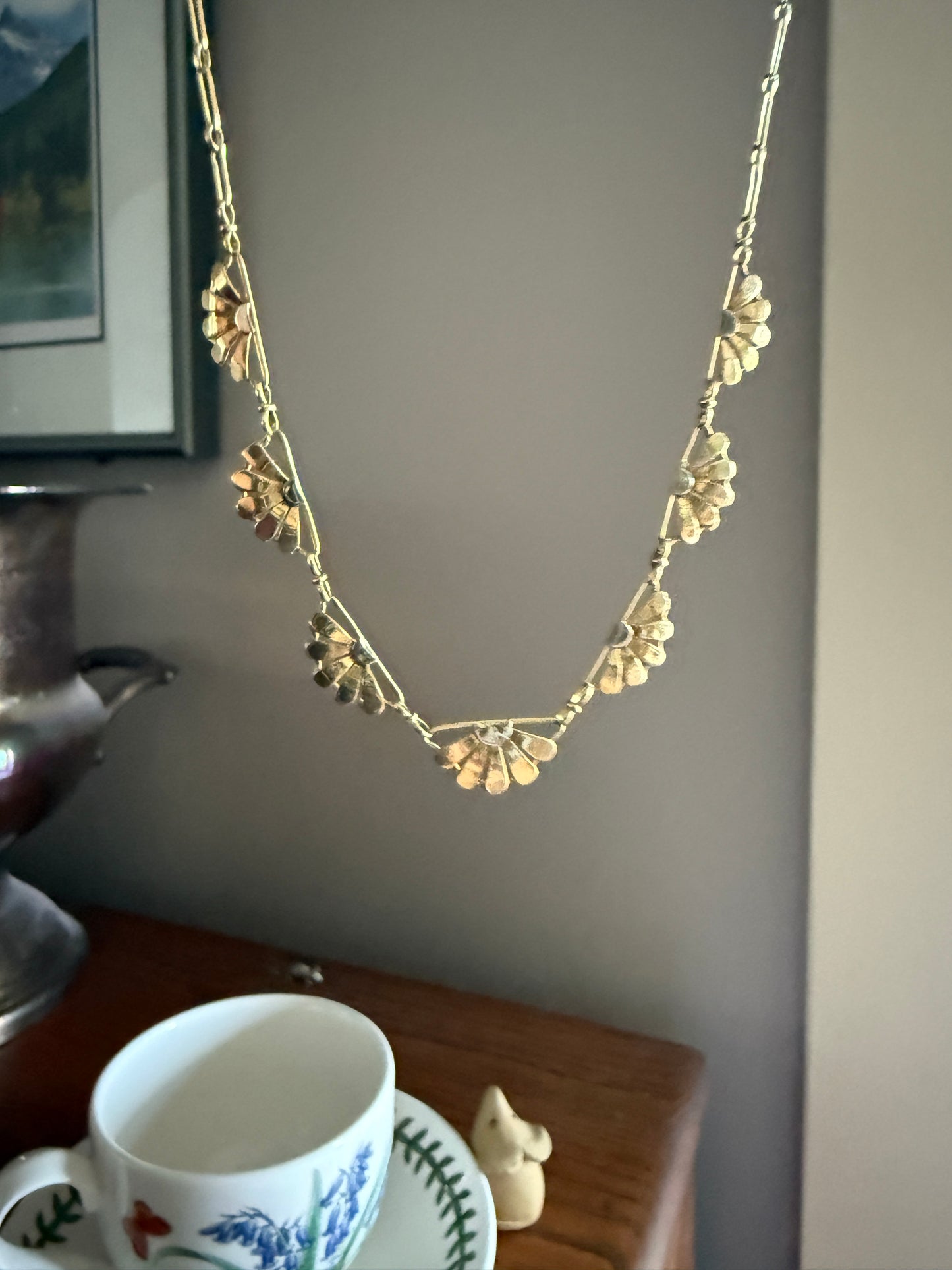 For a Good Cause! DAISIES French Art Deco Antique 18k Gold Floral Necklace Drapery Chain Collar Flower Pendants Figural