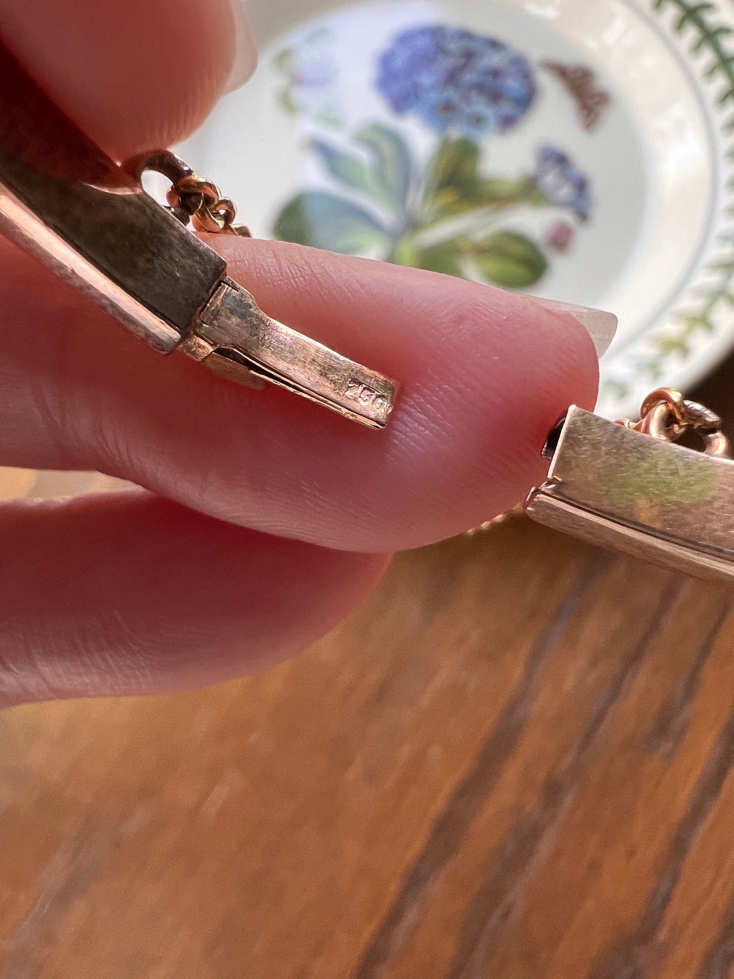 Amazing Antique 6 CARAT Old Mine Cut DIAMOND Encrusted Hinged Bangle Bracelet 18k Gold Rose Cut Spacers Gemset Prong Victorian