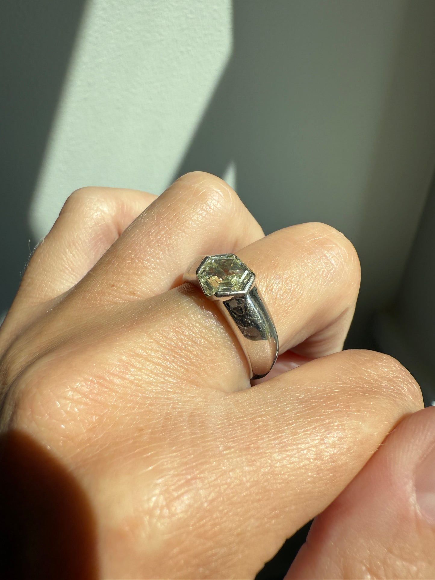 Rare HEXAGON Natural Diamond Pale Yellow French Vintage 18k White Gold Gypsy Ring 9.1g Chunky Sturdy Stacker Unisex Step Cut Beveled Band