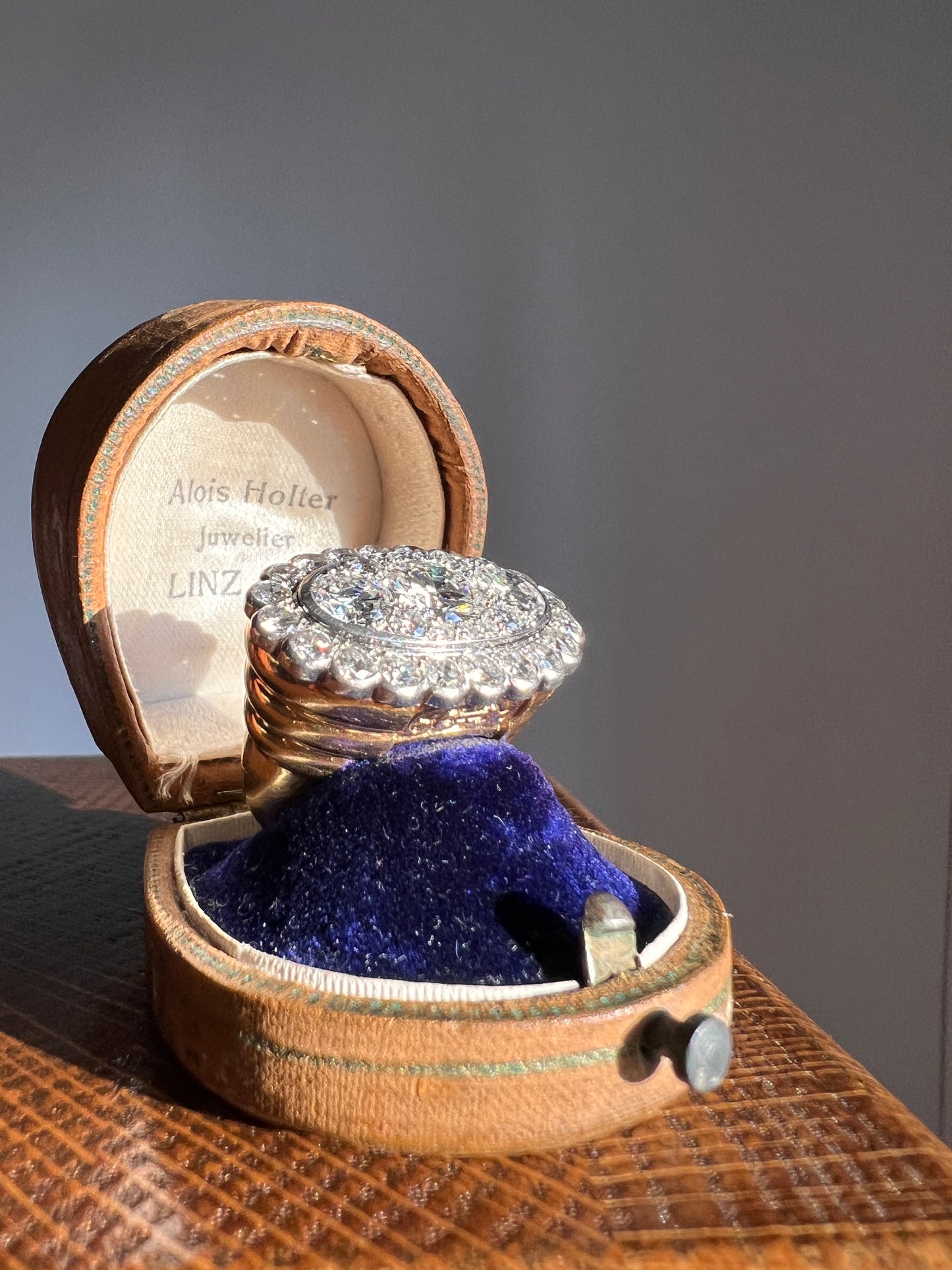 Vintage VAN CLEEF & ARPELS Boxed 5.25 Carat Transitional Cut Diamond Ring Heavy 22g 18k Gold Platinum Vtg to Antique Art Deco Special in Original Box