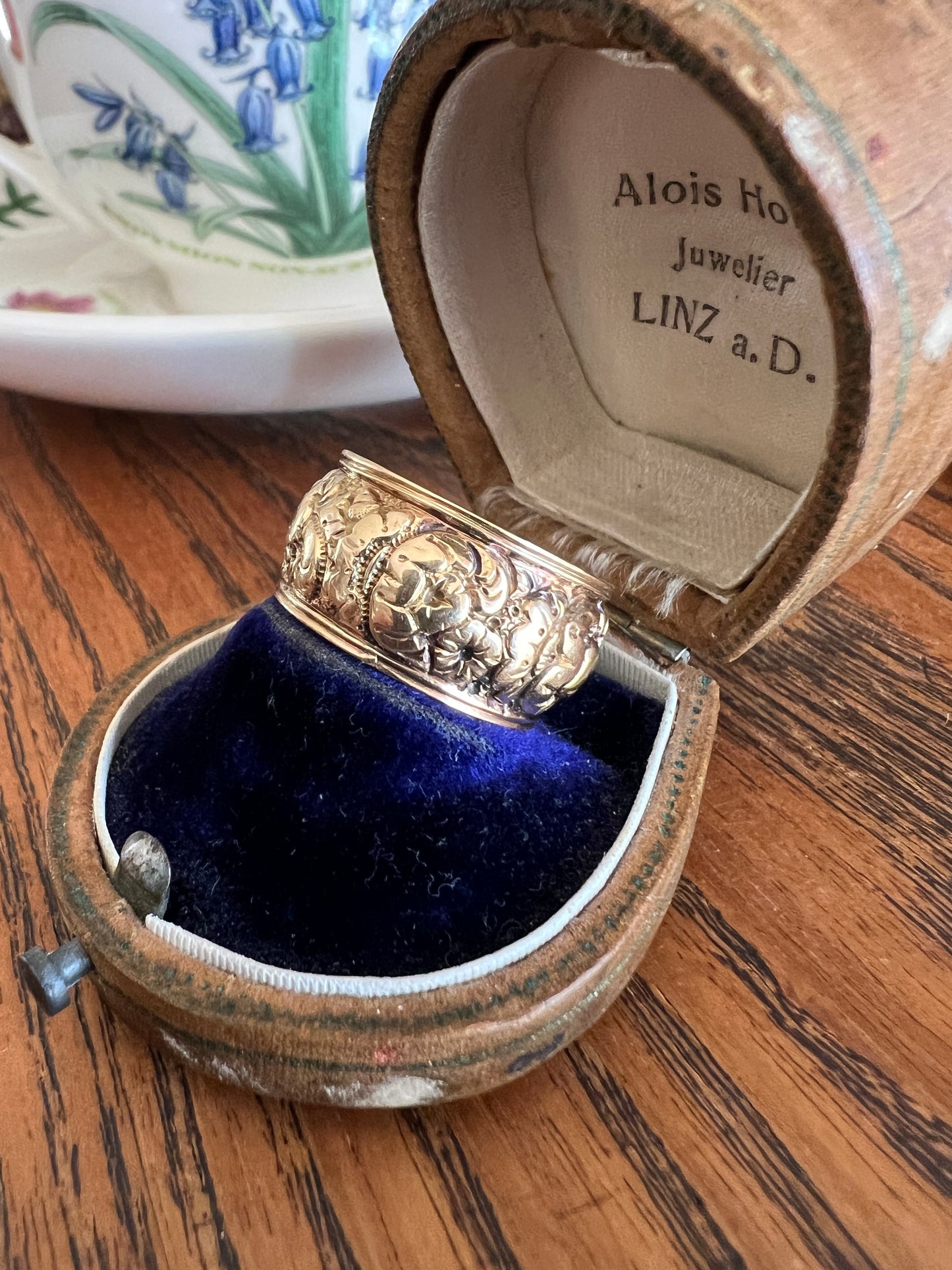 XL Antique FLORAL Embossed French Georgian Victorian Era Eternity Band 11mm Wide Ring 18k Gold Wedding Stacker